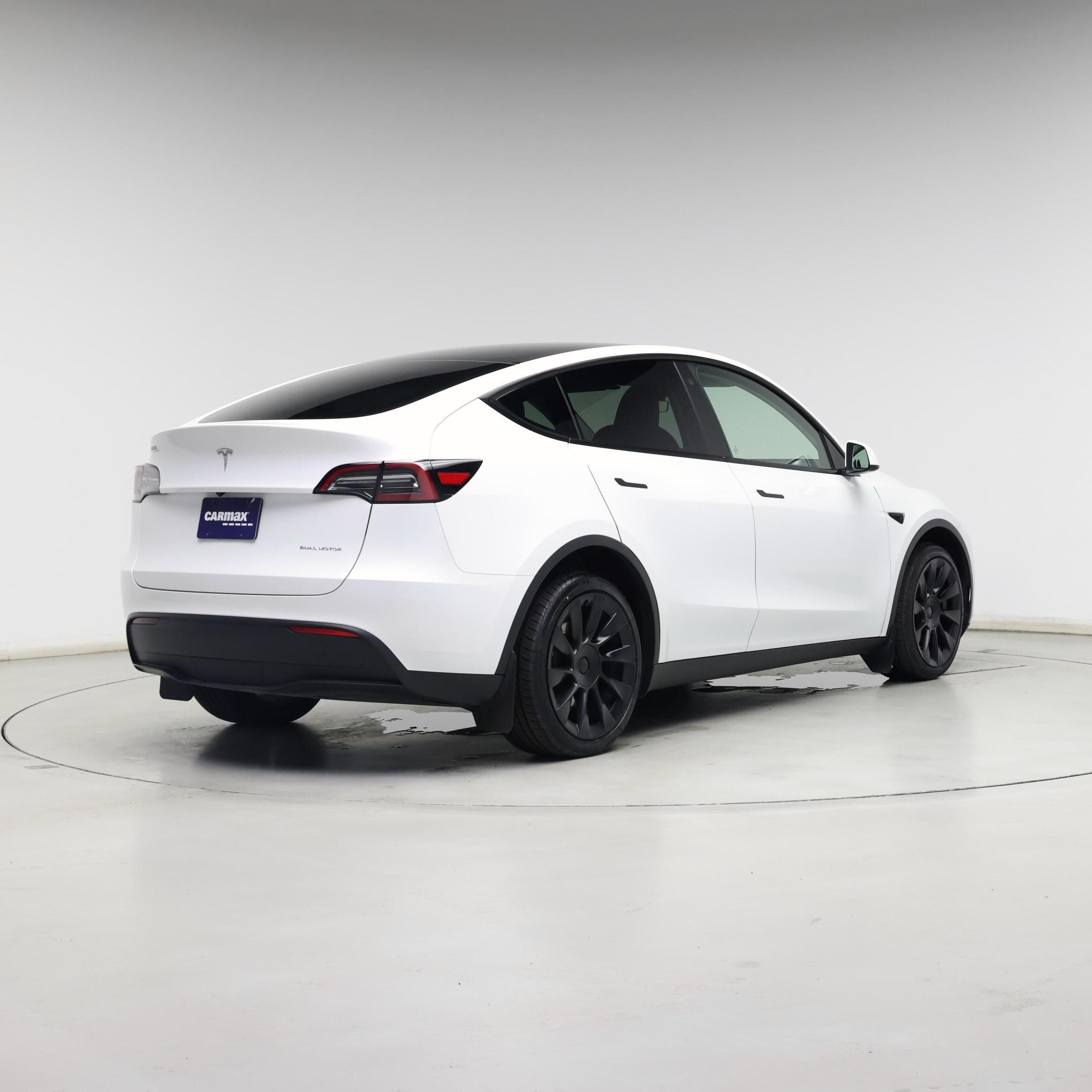 Thumbnail: 2023 Tesla Model Y - 8