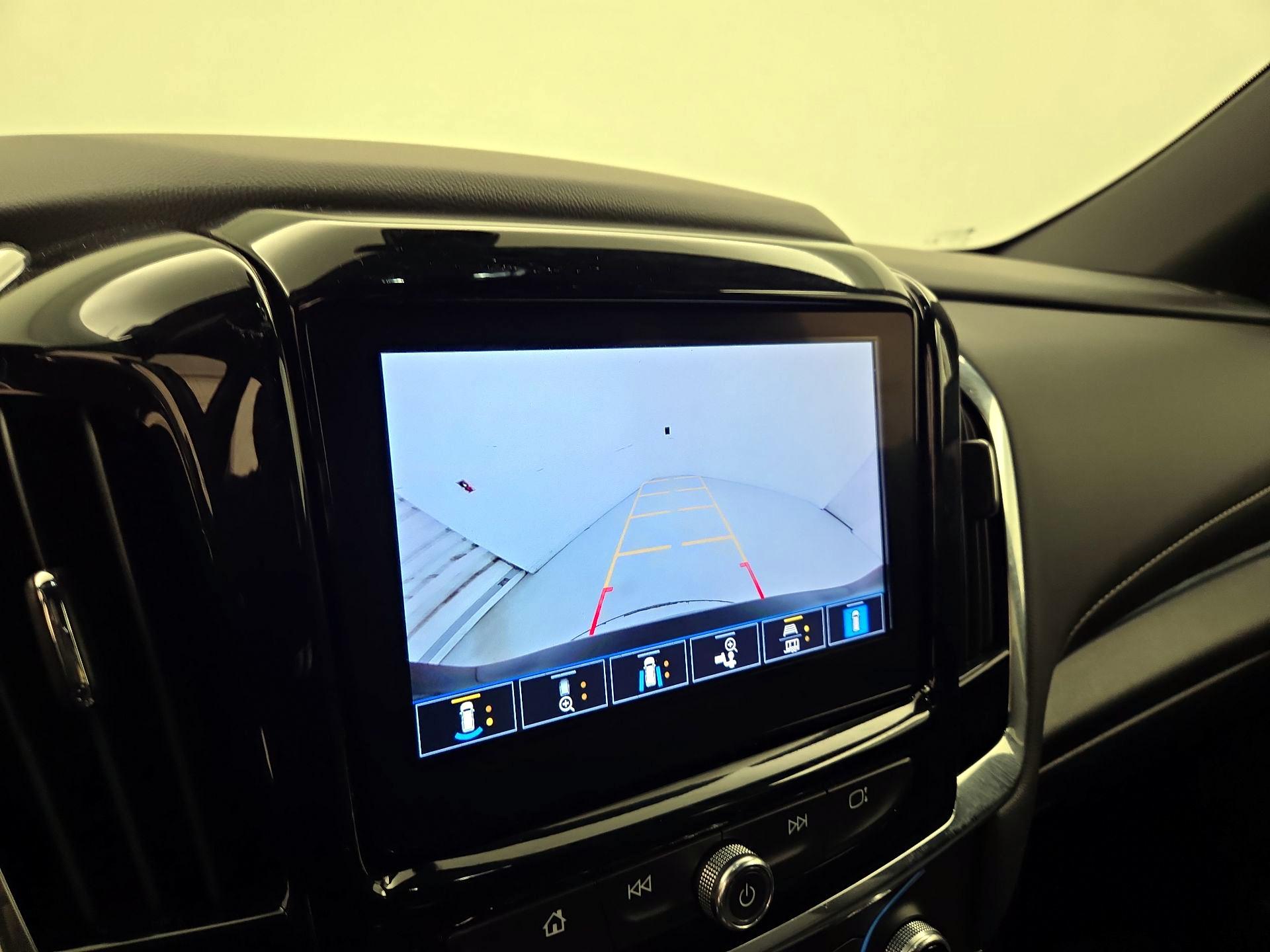 Thumbnail: 2023 Chevrolet Traverse - 15