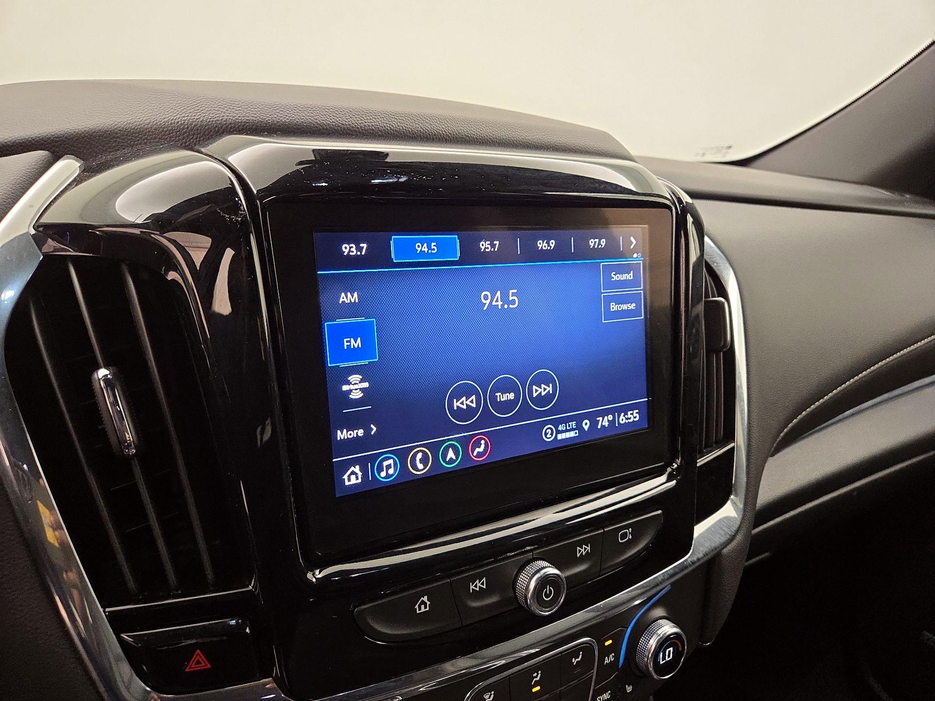 Thumbnail: 2023 Chevrolet Traverse - 16