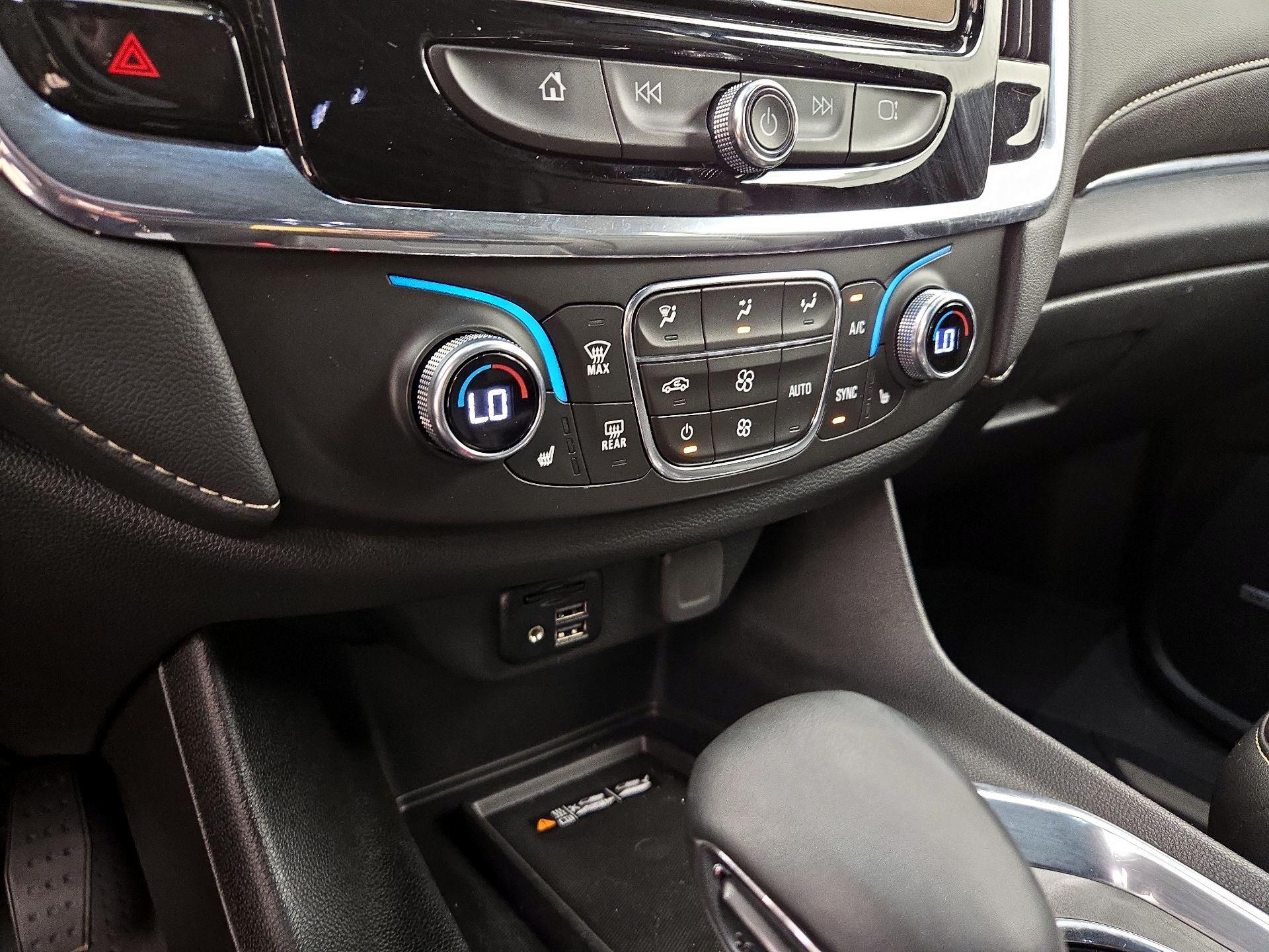 Thumbnail: 2023 Chevrolet Traverse - 17
