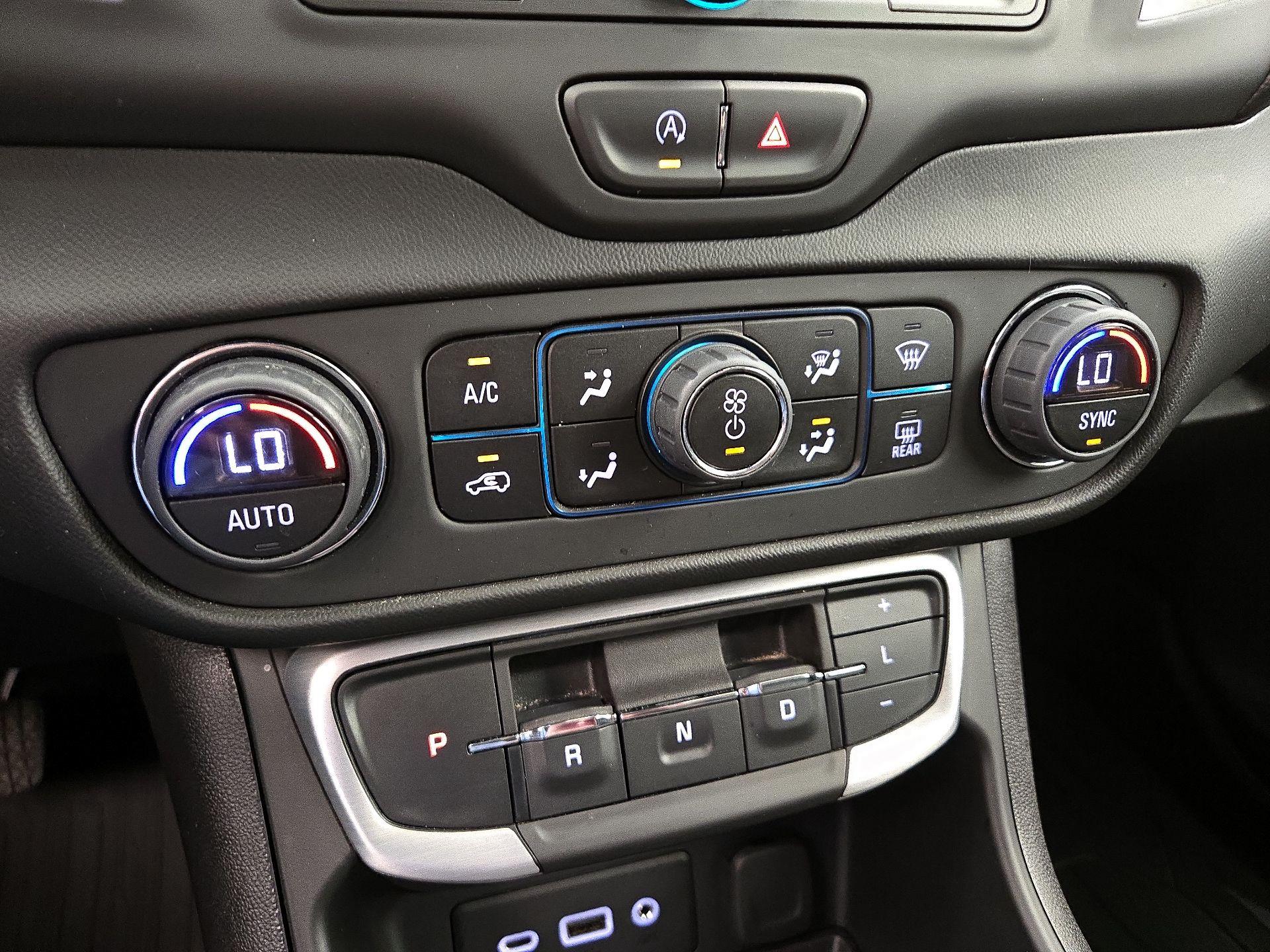 Thumbnail: 2022 GMC Terrain - 16