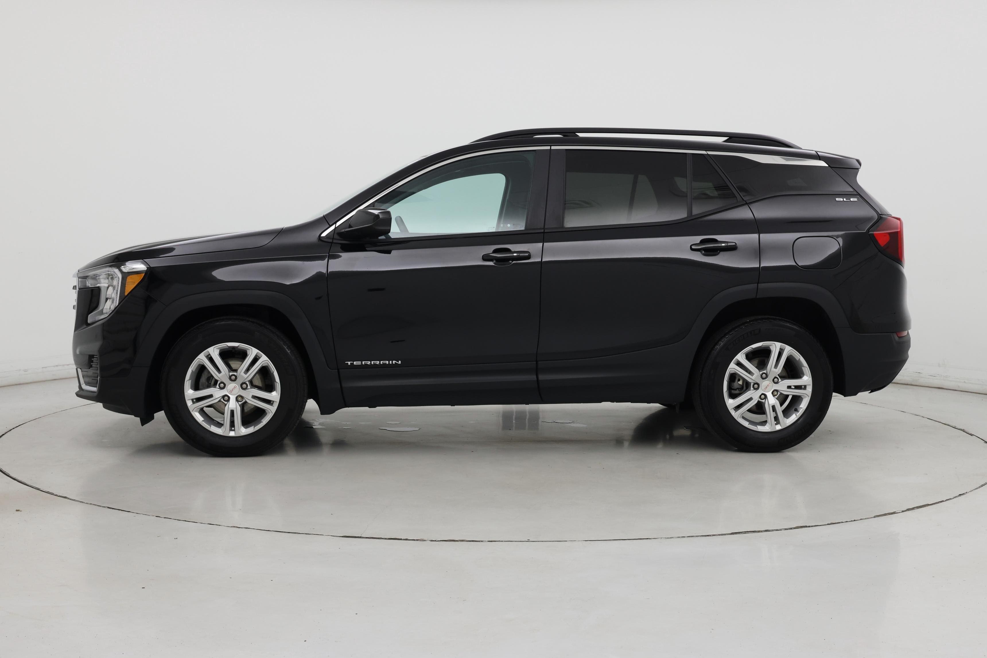 Thumbnail: 2022 GMC Terrain - 3