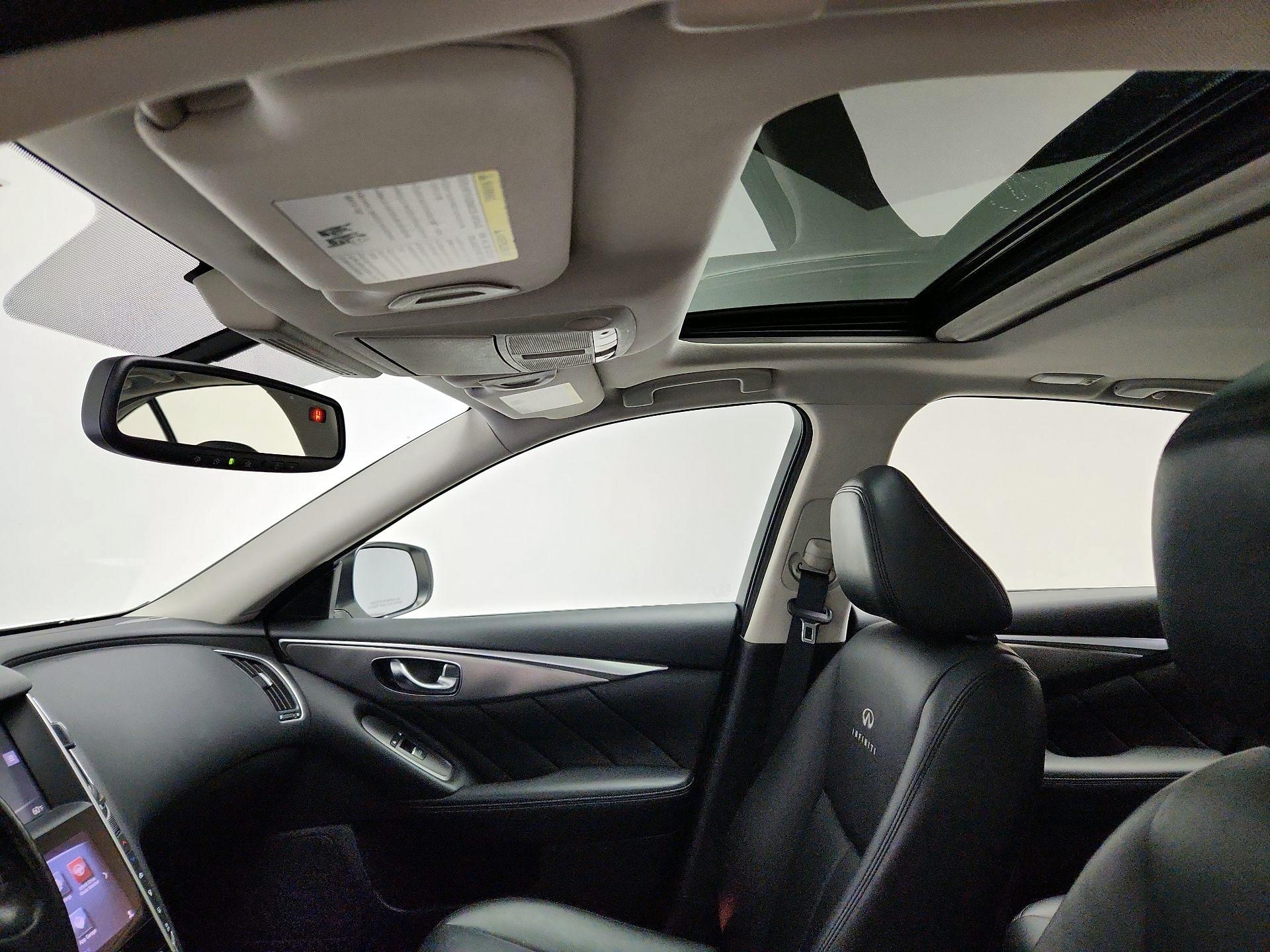 Thumbnail: 2014 INFINITI Q50 - 19