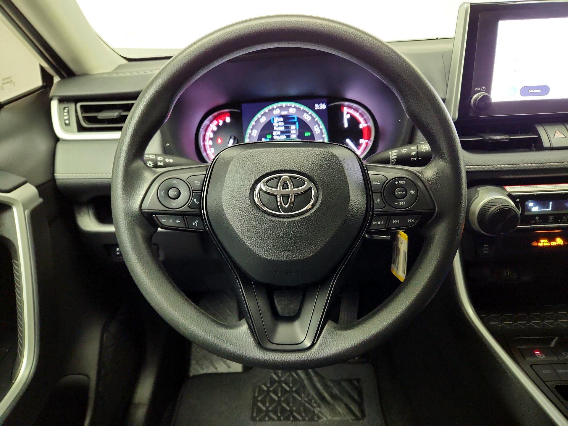 Thumbnail: 2024 Toyota RAV4 - 10