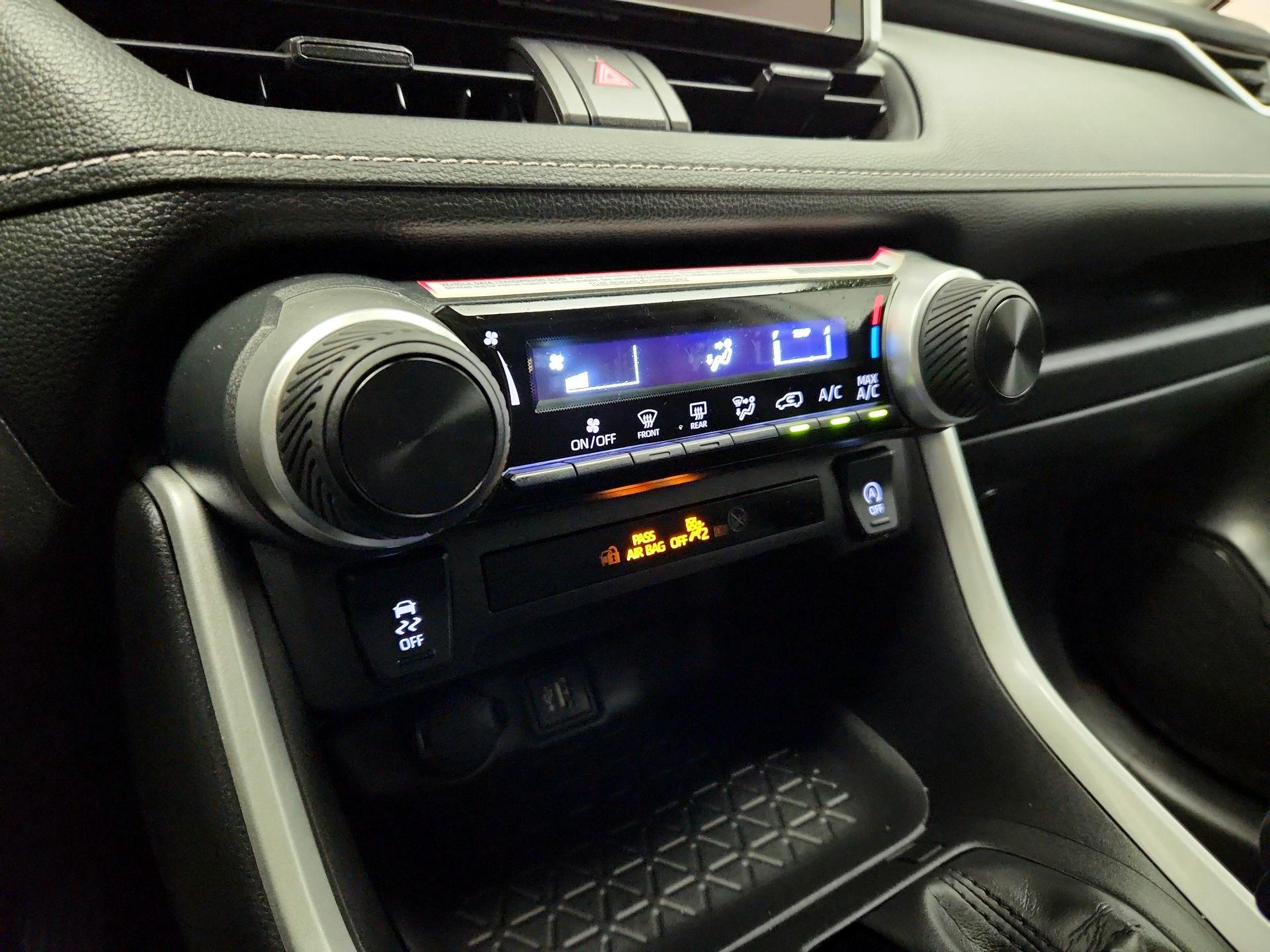 Thumbnail: 2024 Toyota RAV4 - 16