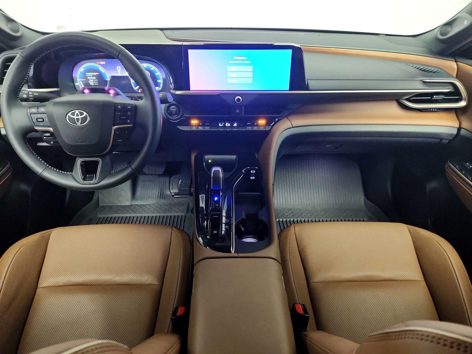 Thumbnail: 2025 Toyota Crown Signia - 9