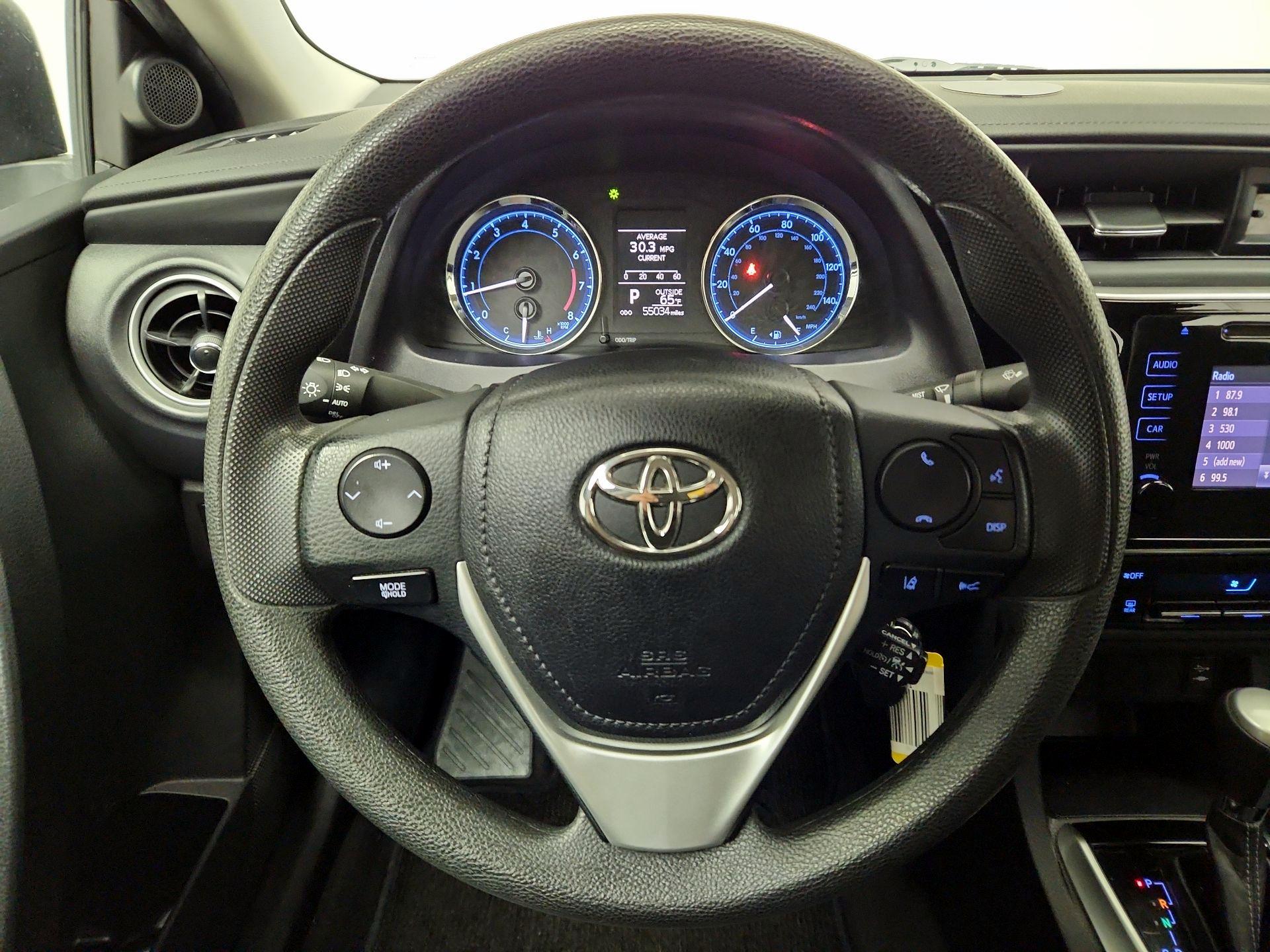 Thumbnail: 2017 Toyota Corolla - 10