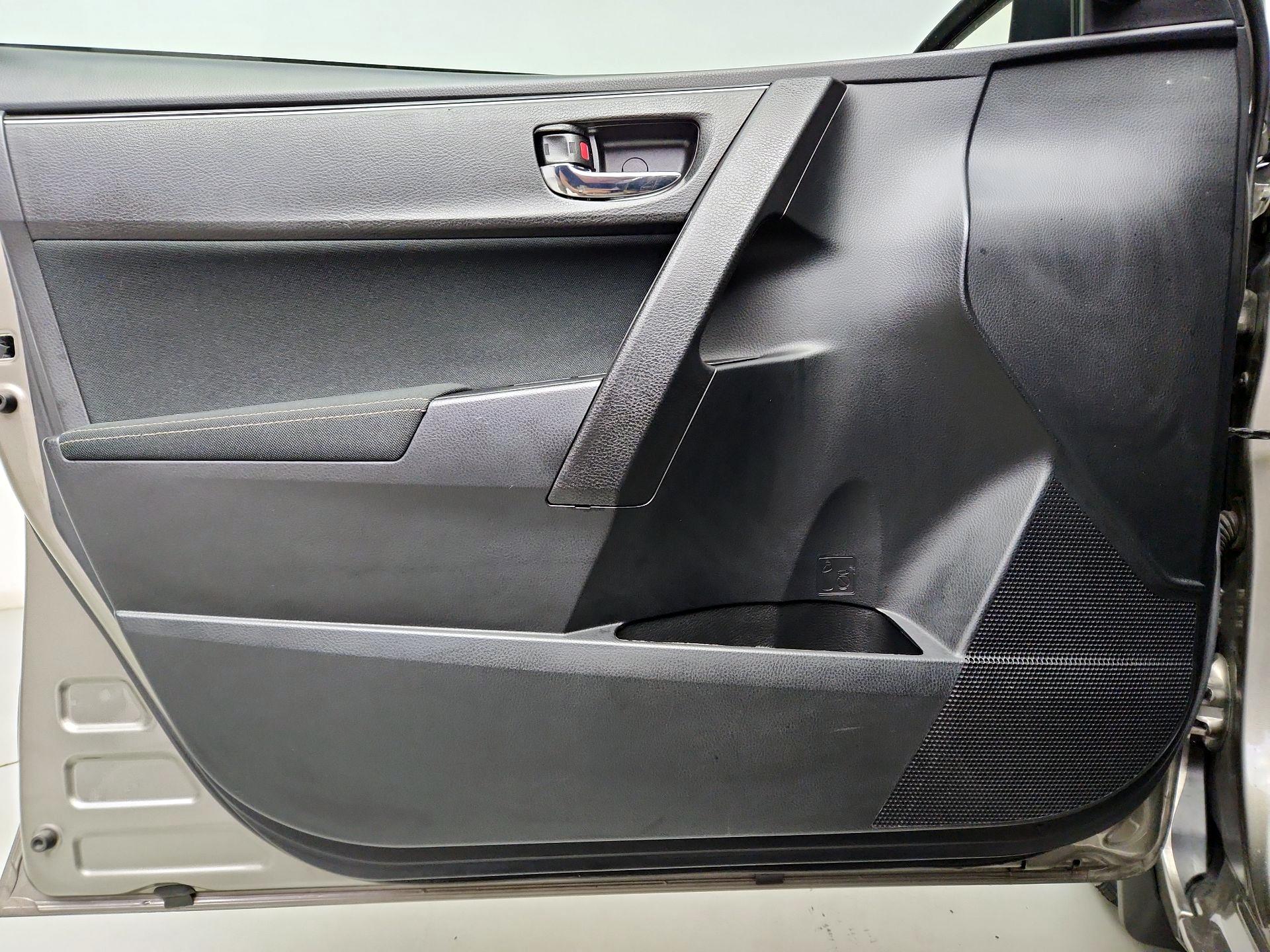 Thumbnail: 2017 Toyota Corolla - 12