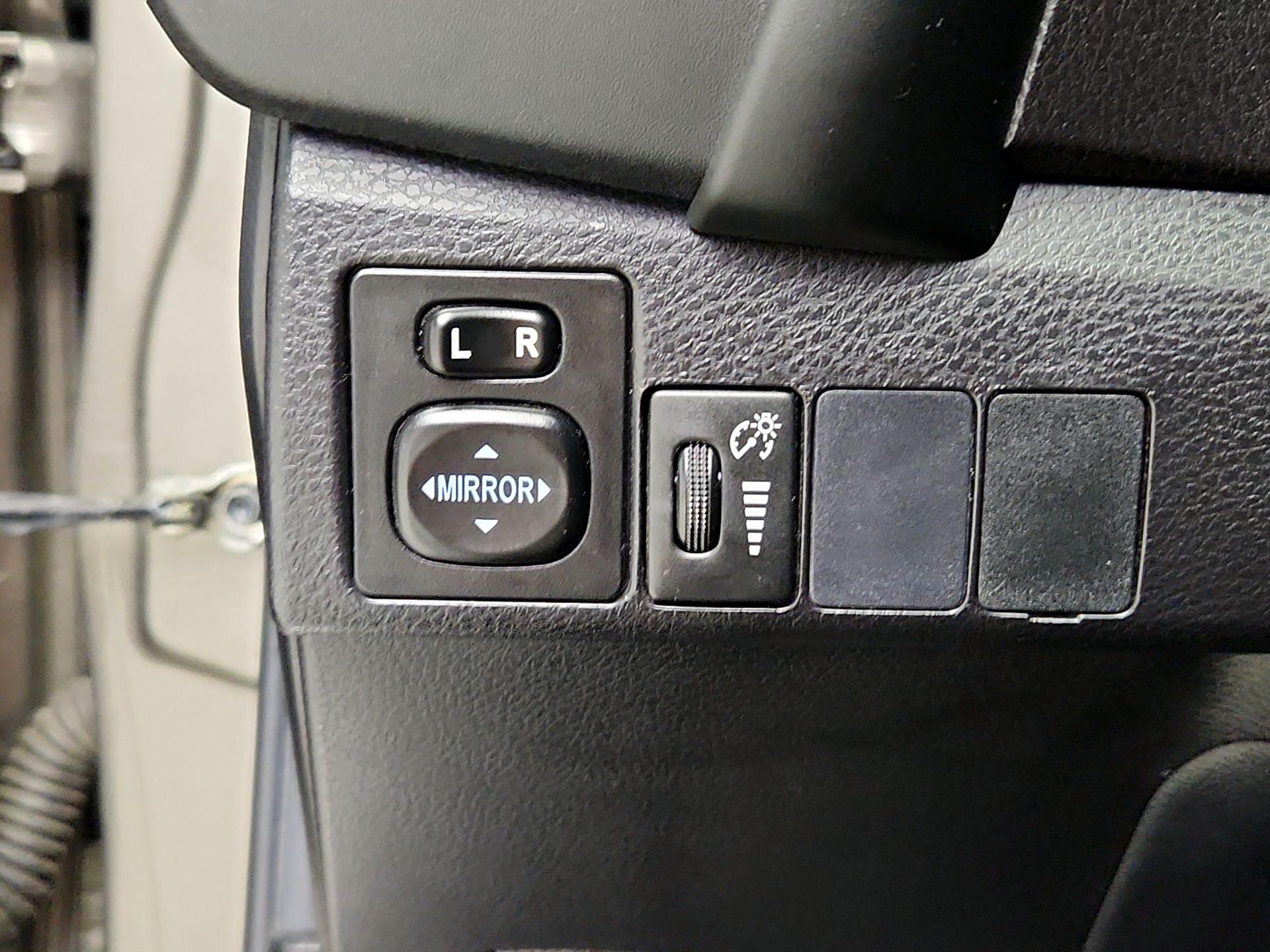 Thumbnail: 2017 Toyota Corolla - 13