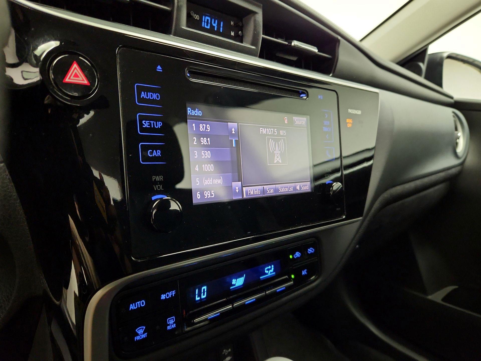 Thumbnail: 2017 Toyota Corolla - 15