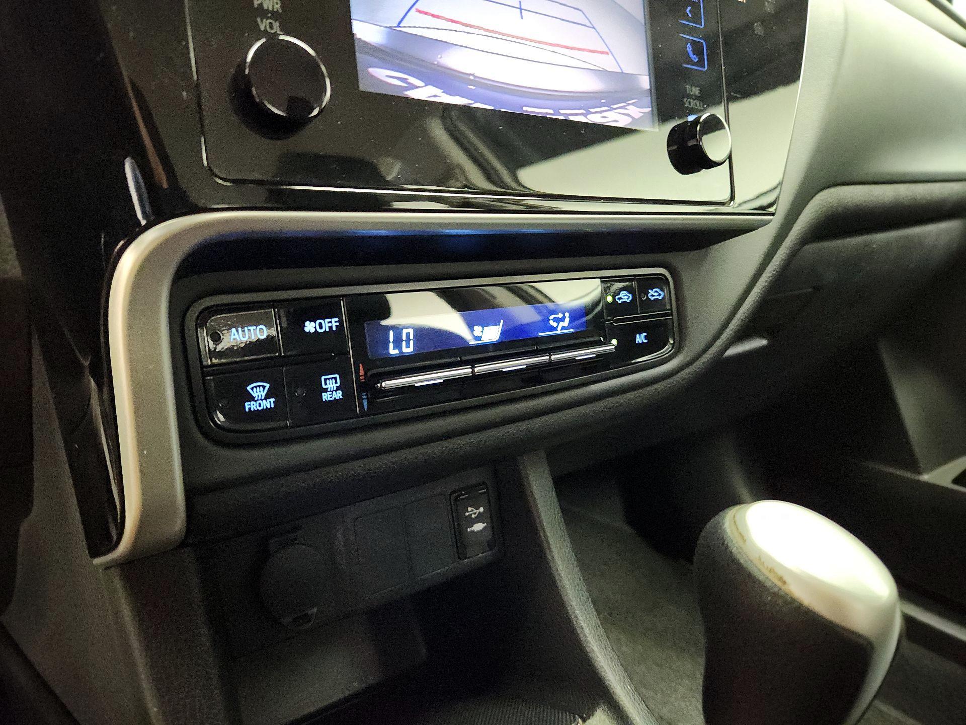 Thumbnail: 2017 Toyota Corolla - 16