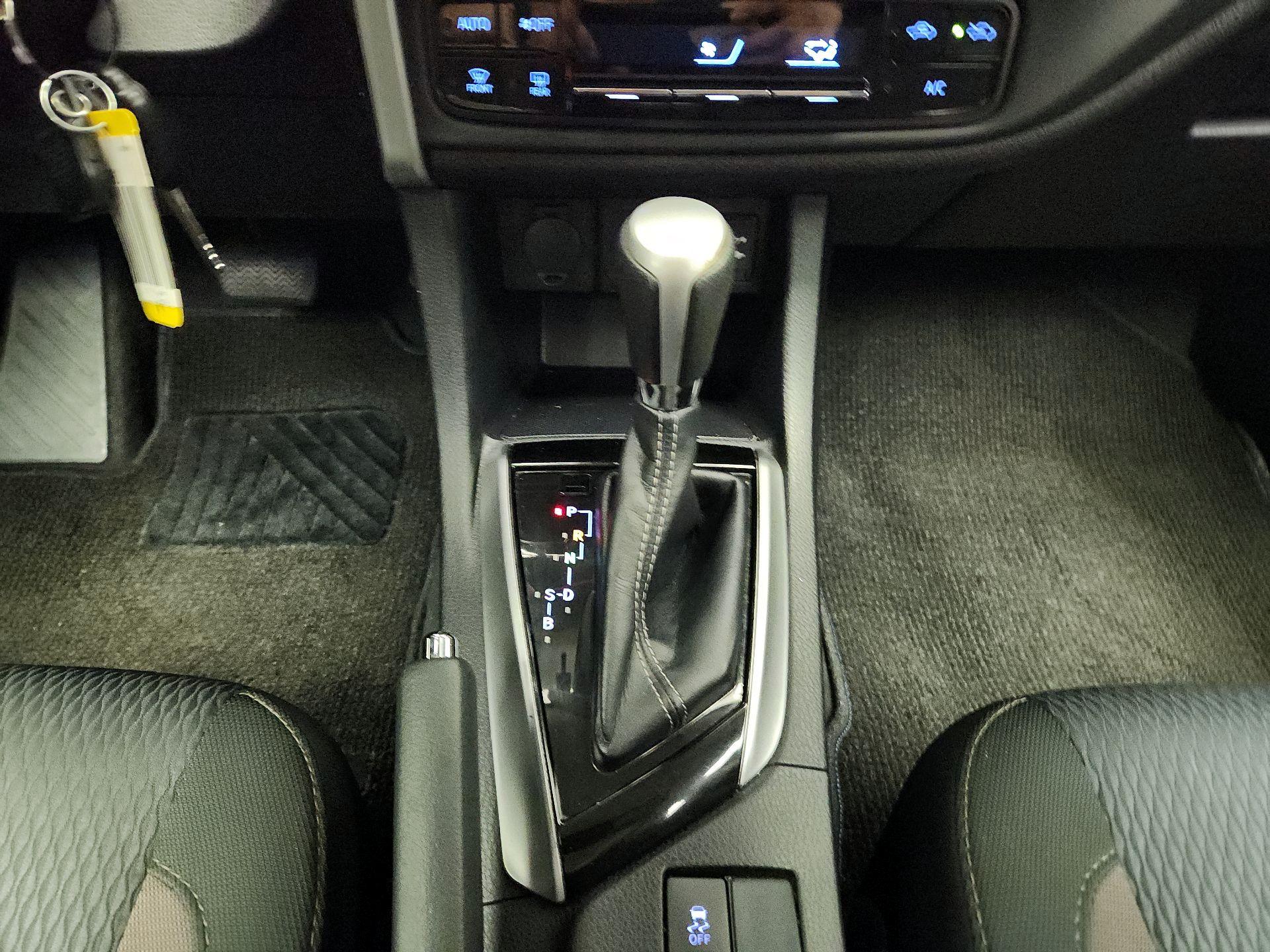 Thumbnail: 2017 Toyota Corolla - 17