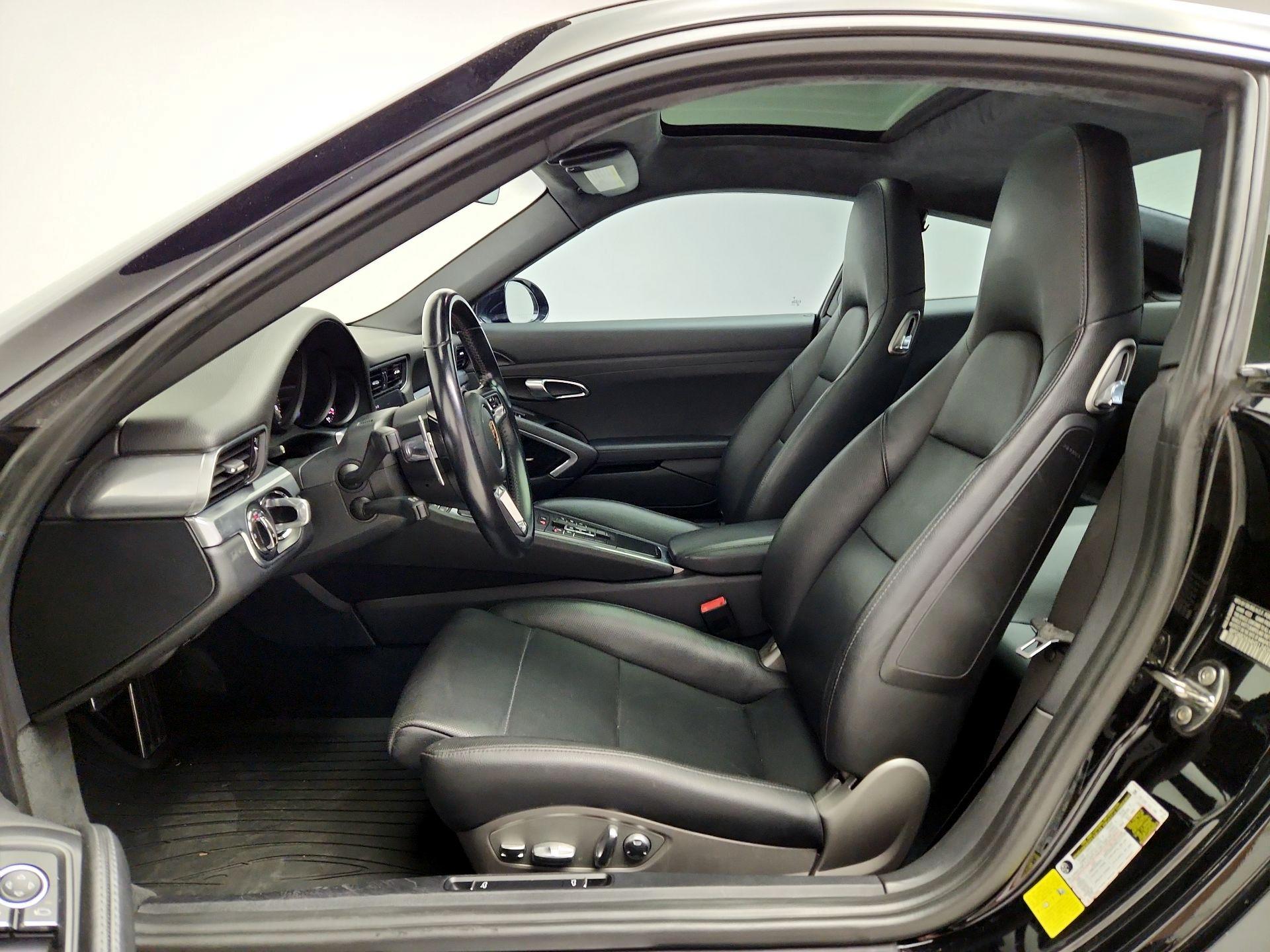 Thumbnail: 2017 Porsche 911 - 11