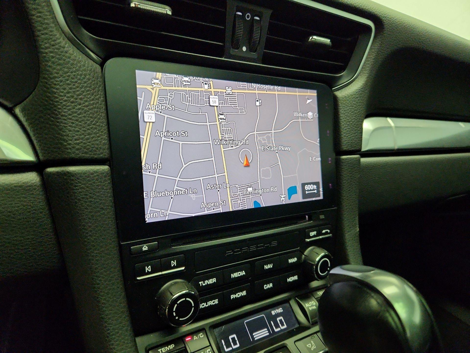 Thumbnail: 2017 Porsche 911 - 14