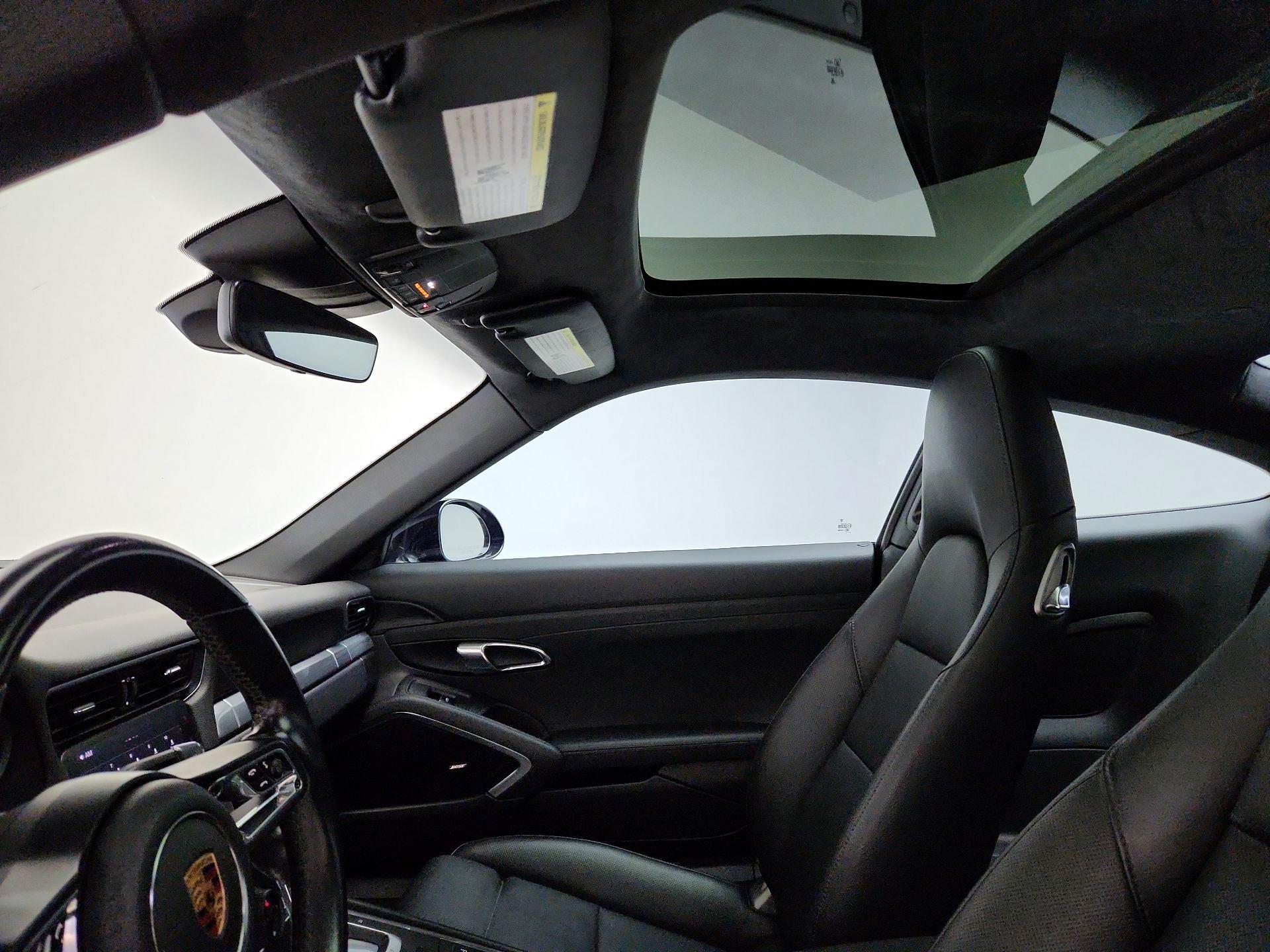 Thumbnail: 2017 Porsche 911 - 19