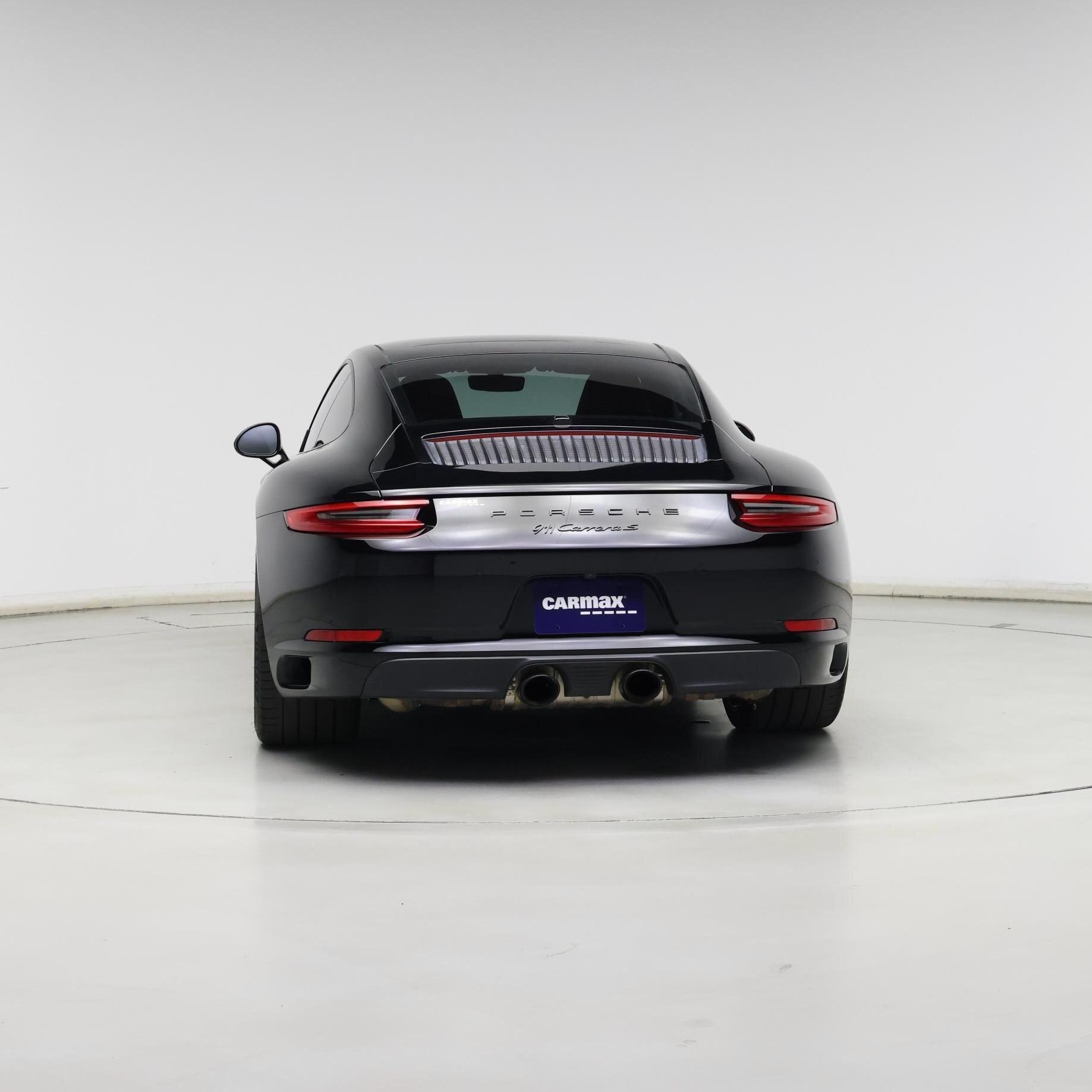 Thumbnail: 2017 Porsche 911 - 6