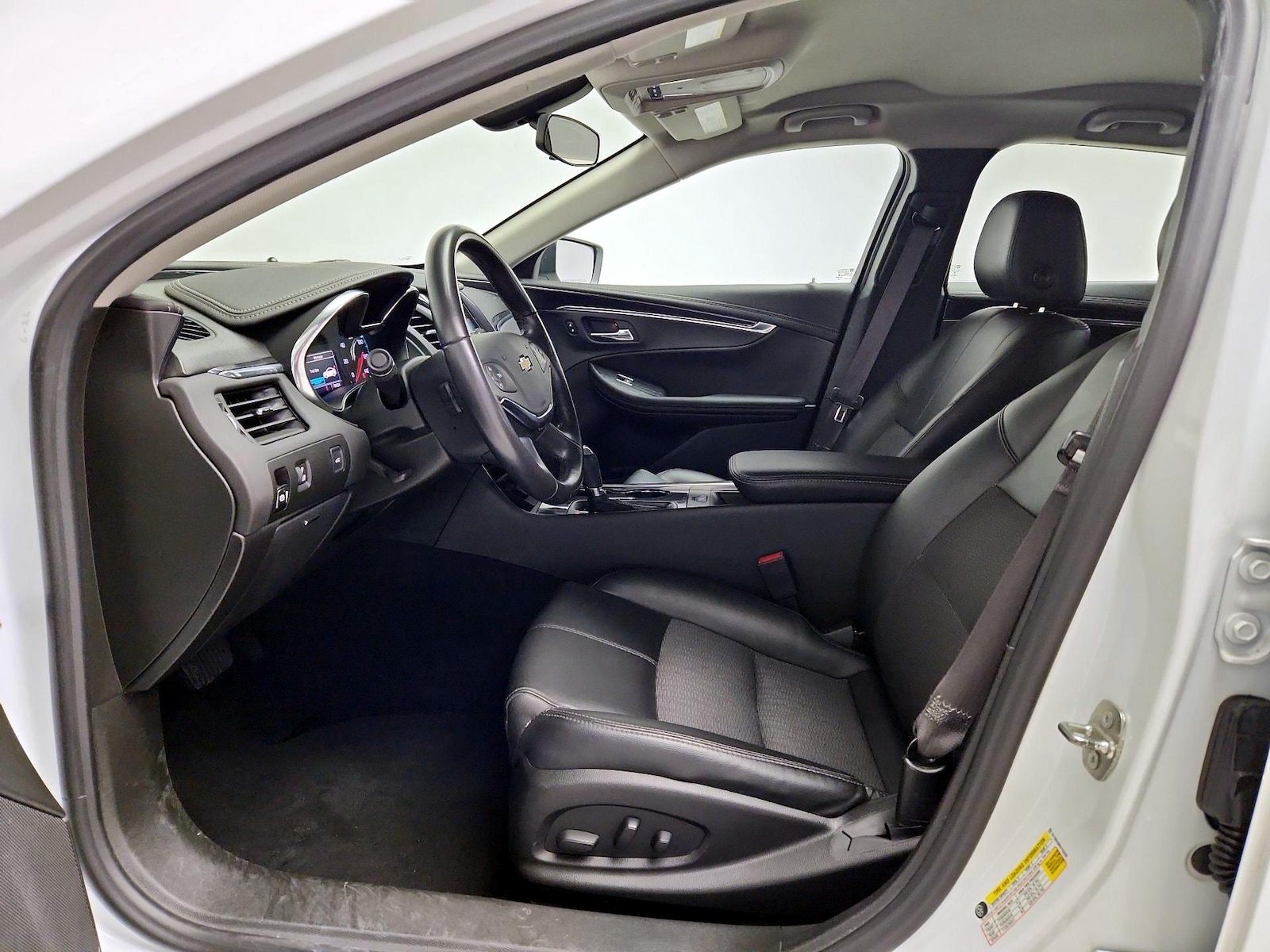 2017 Chevrolet Impala 1LT - Photo 12
