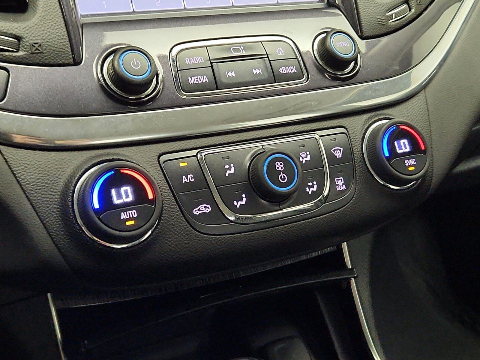 2017 Chevrolet Impala 1LT - Photo 15