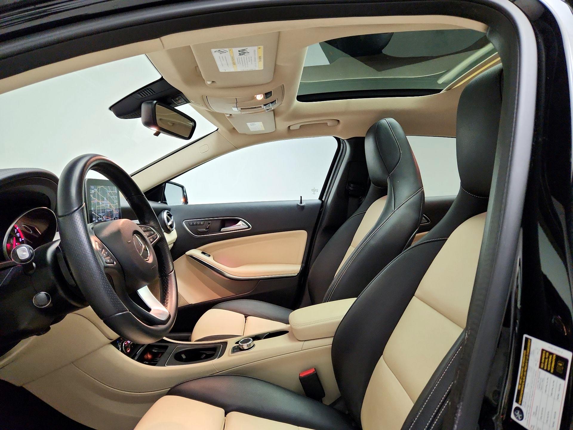 Thumbnail: 2017 Mercedes-Benz GLA - 20