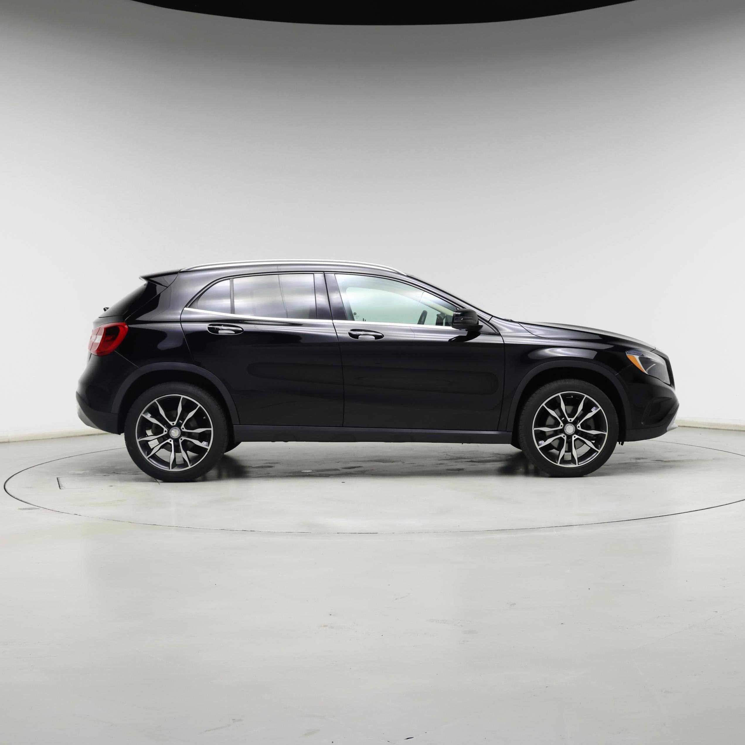 Thumbnail: 2017 Mercedes-Benz GLA - 7