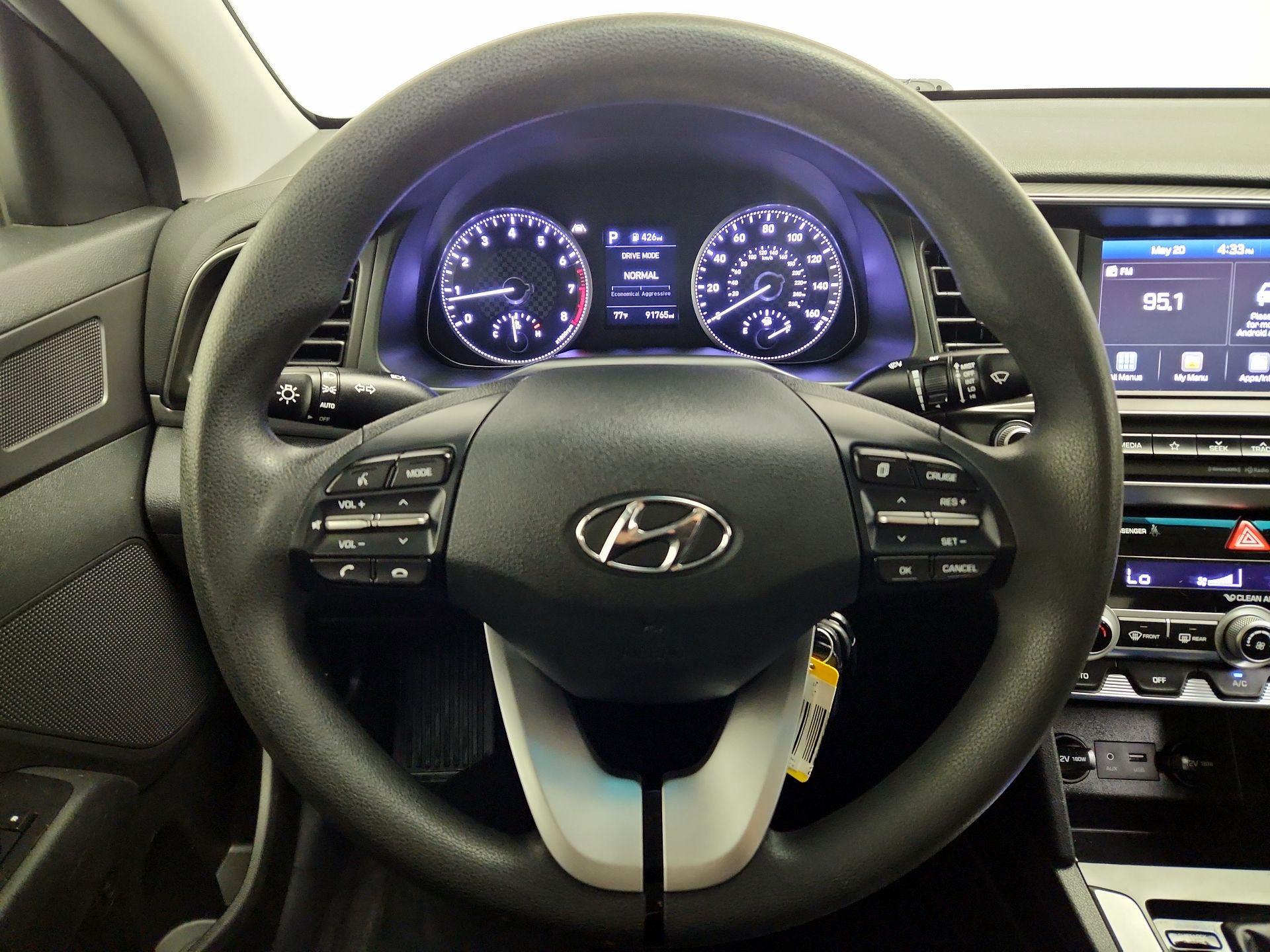 Thumbnail: 2020 Hyundai Elantra - 10