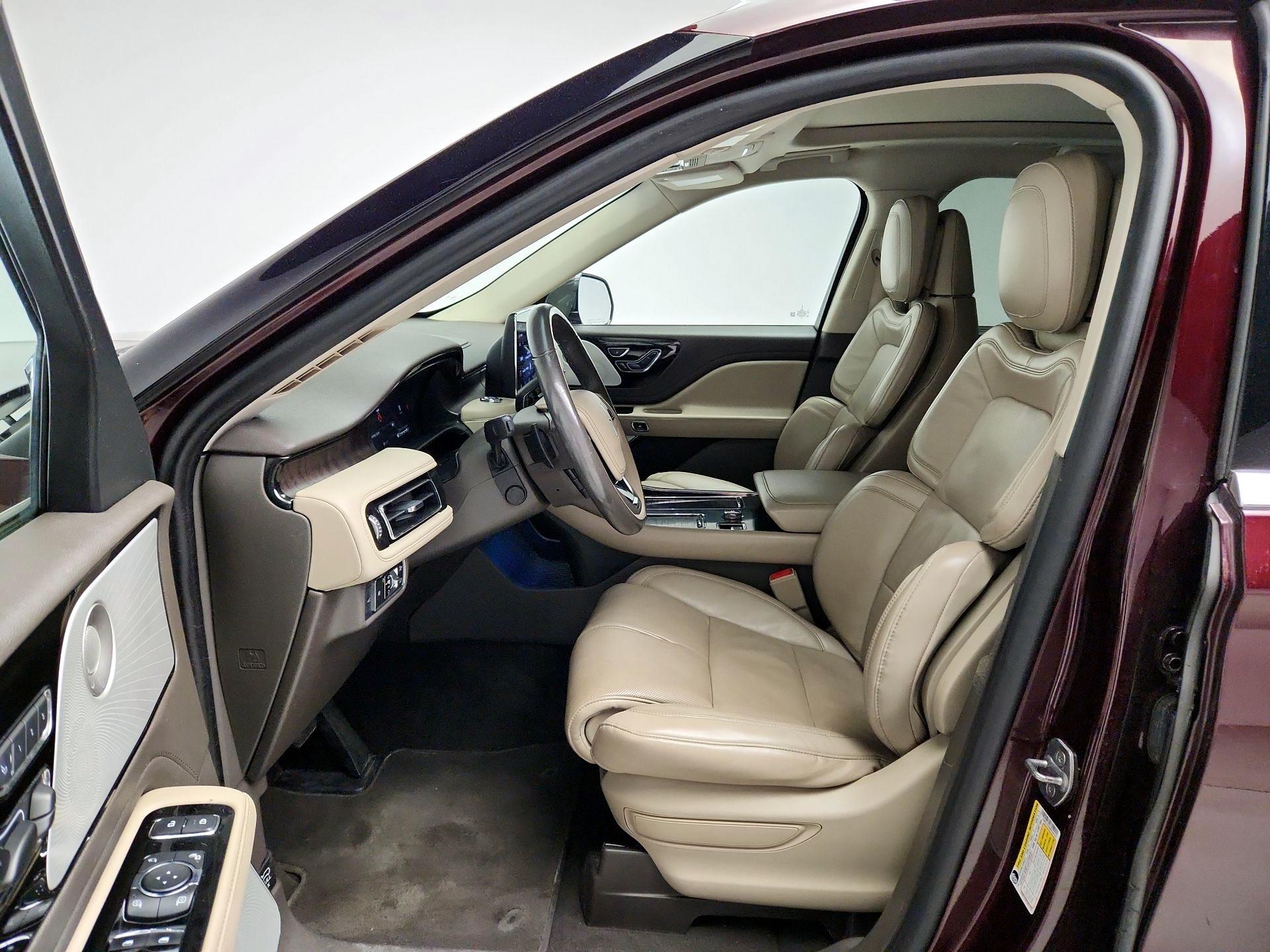Thumbnail: 2021 Lincoln Aviator - 11
