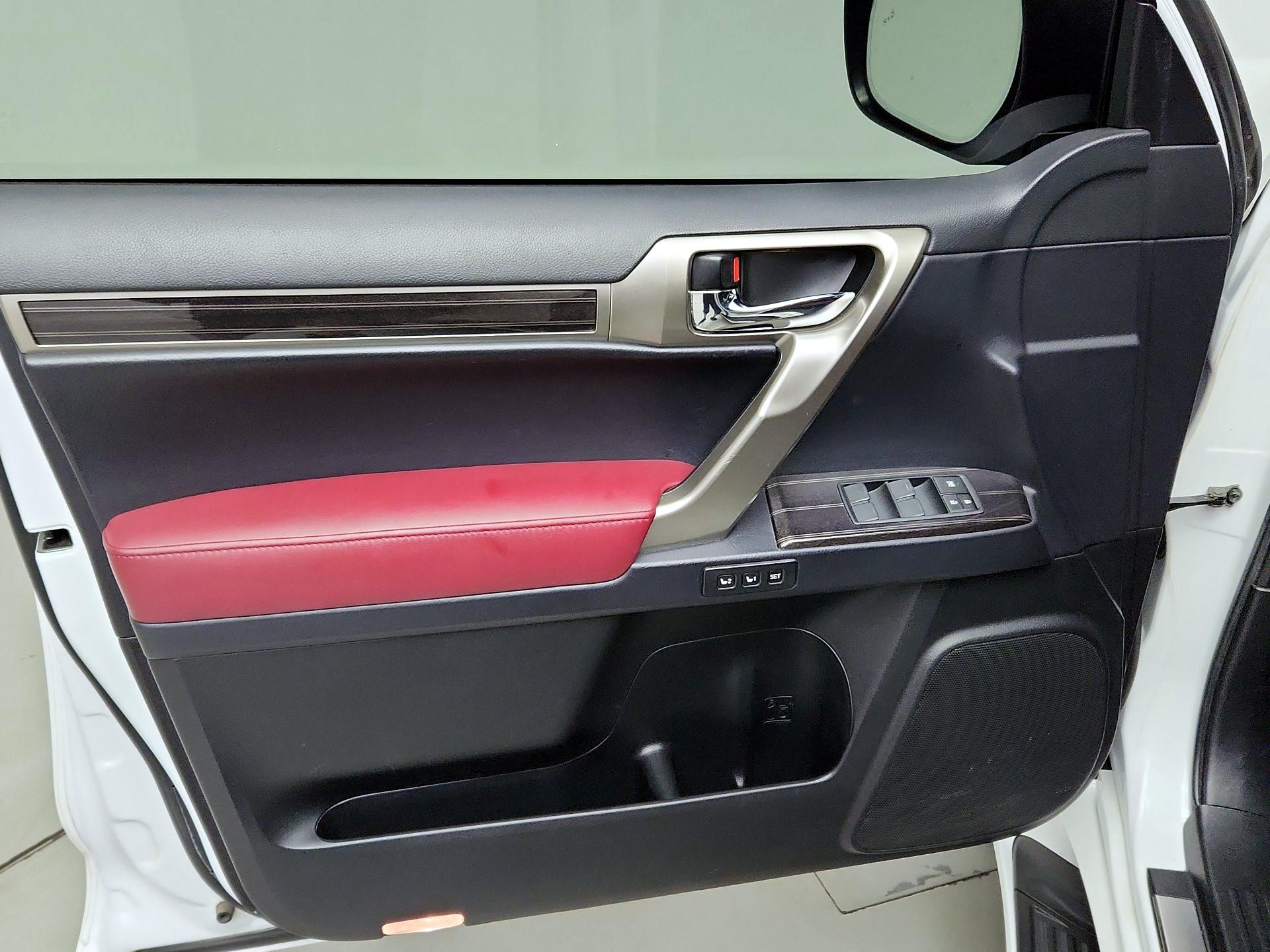 Thumbnail: 2021 Lexus GX - 12