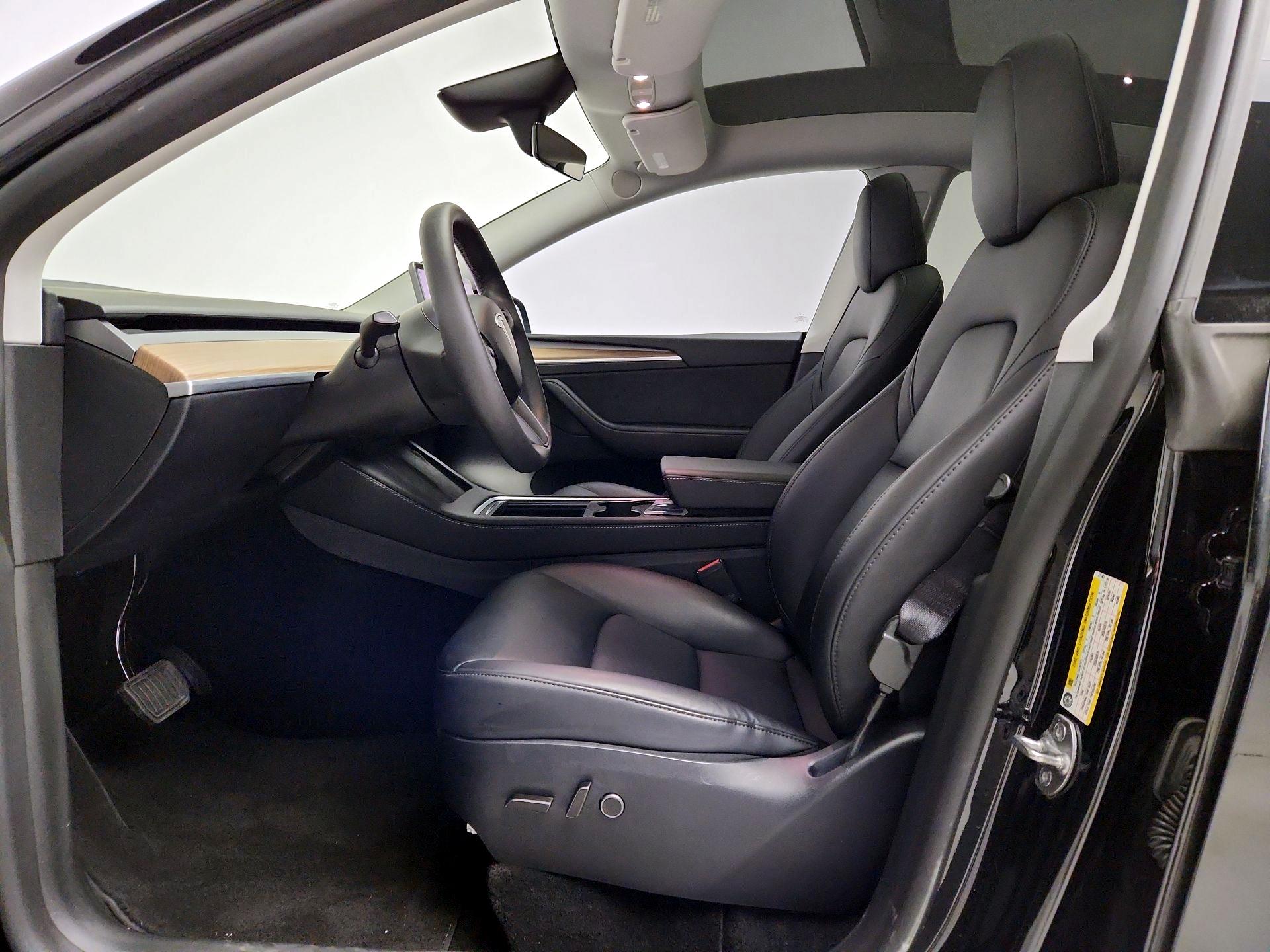 Thumbnail: 2025 Tesla Model Y - 11