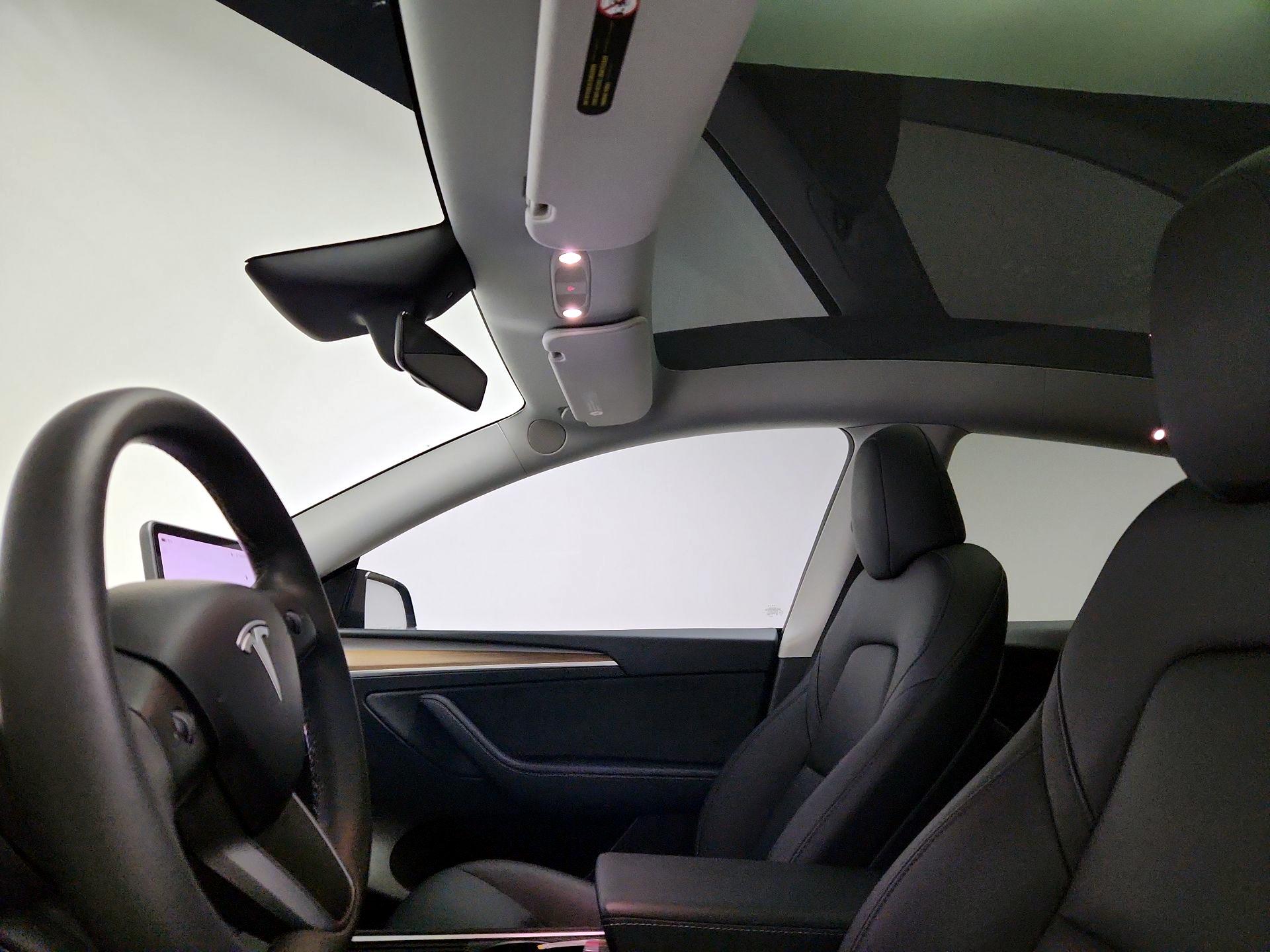 Thumbnail: 2025 Tesla Model Y - 18