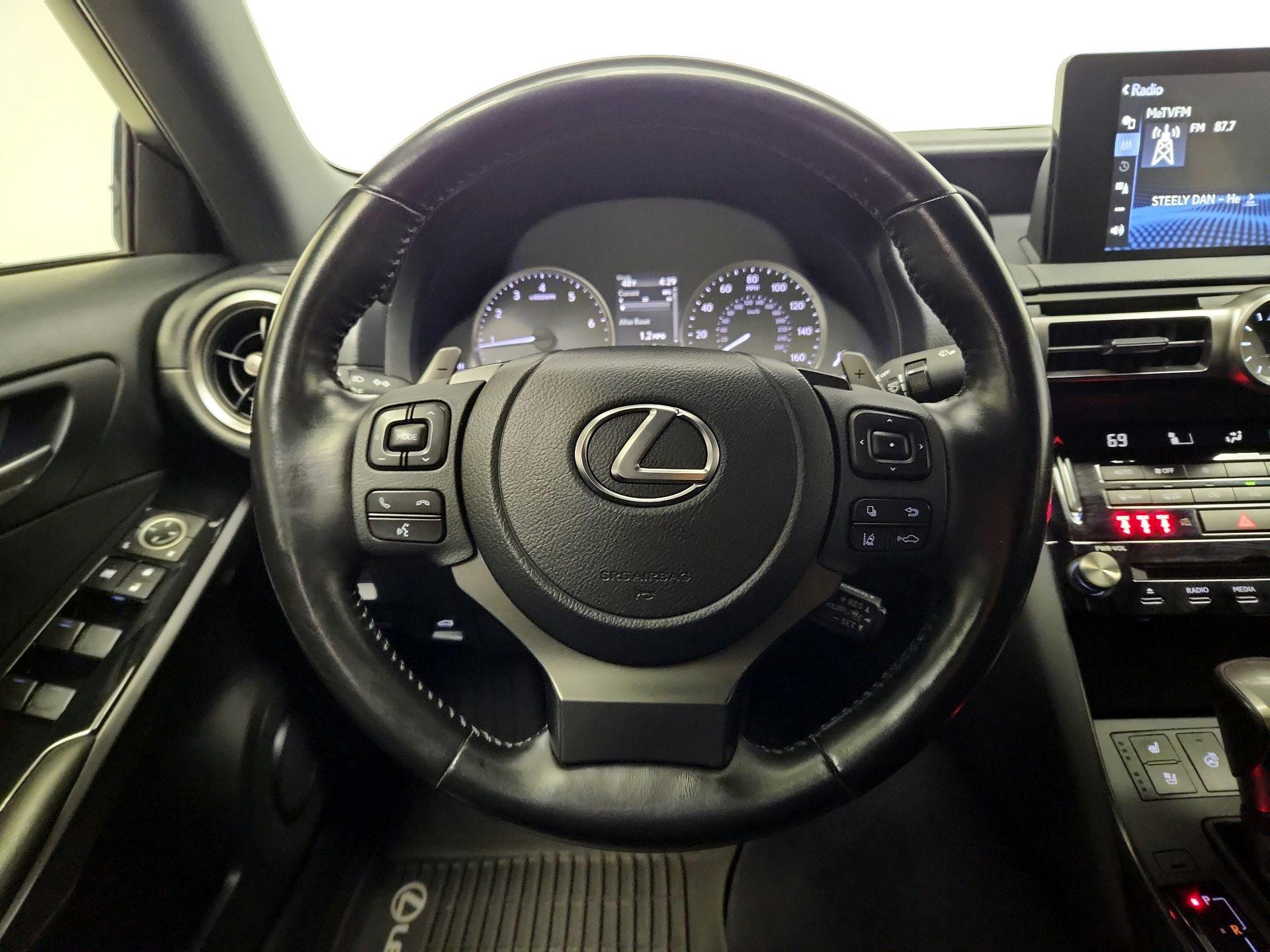 Thumbnail: 2021 Lexus IS - 10