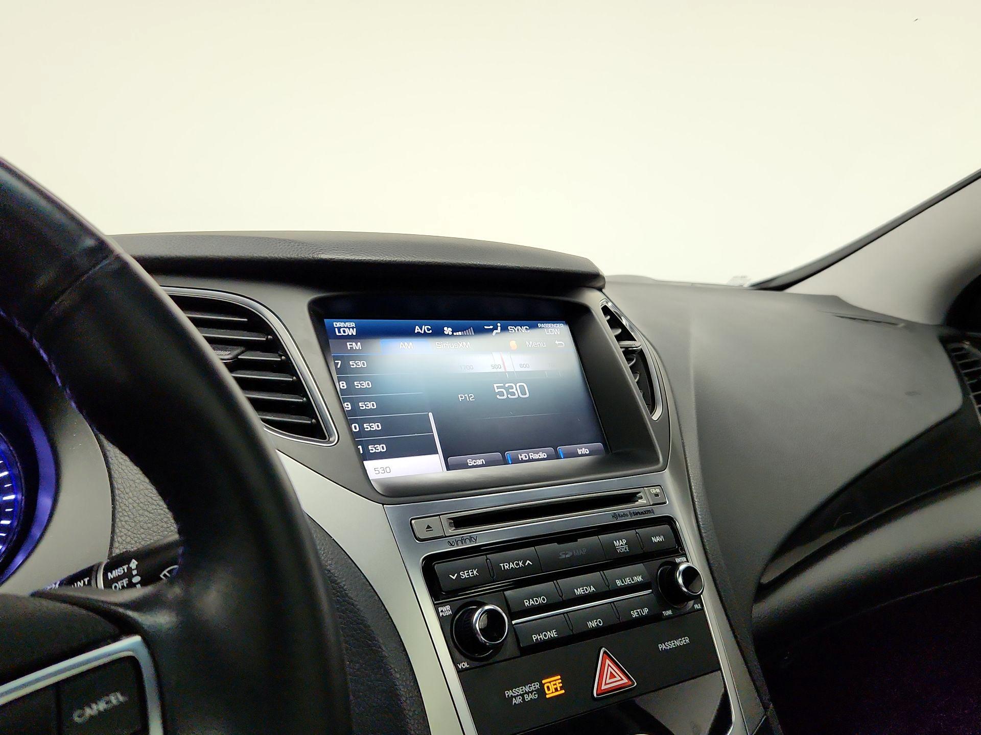 Thumbnail: 2016 Hyundai Azera - 16