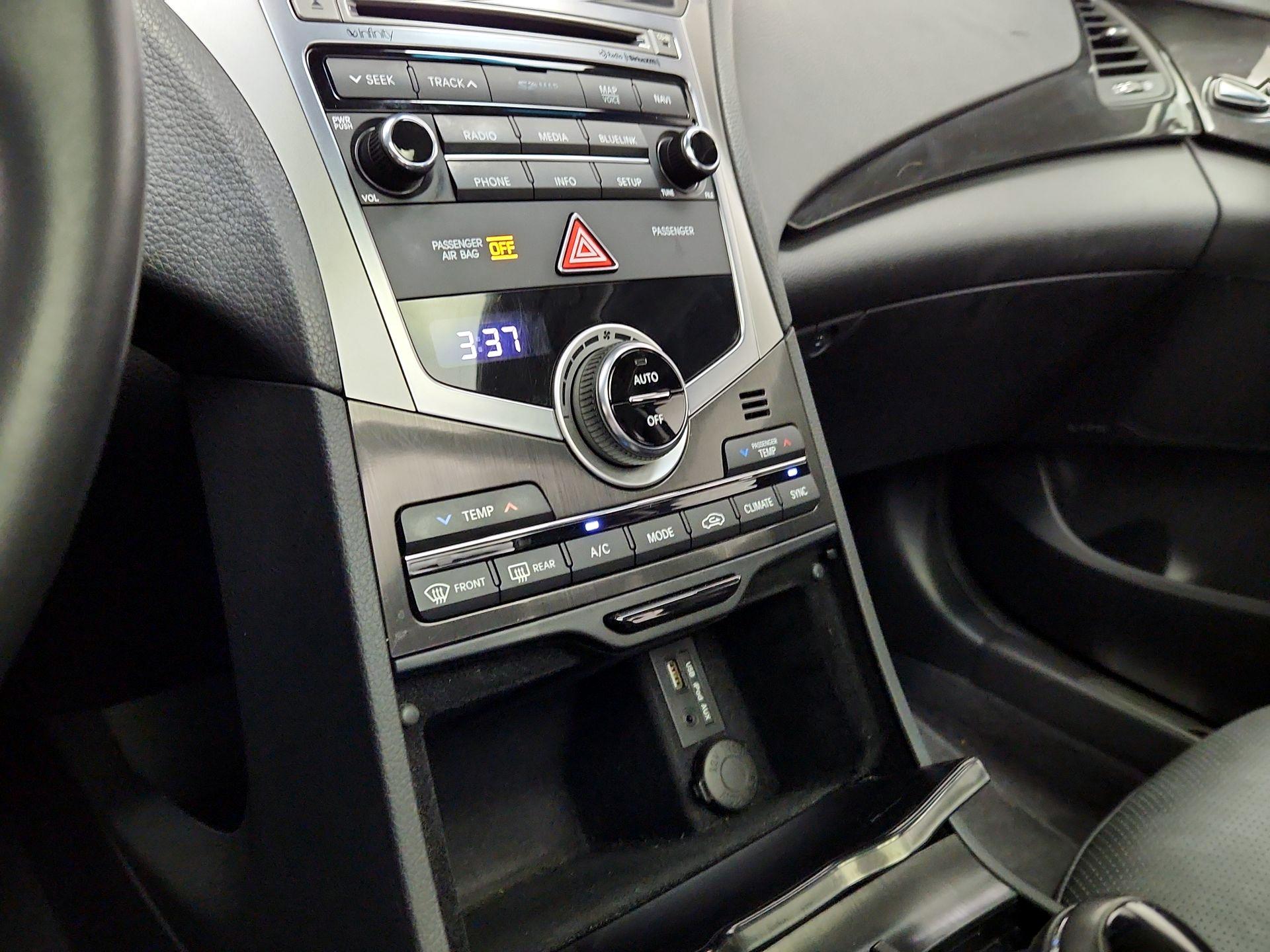 Thumbnail: 2016 Hyundai Azera - 17