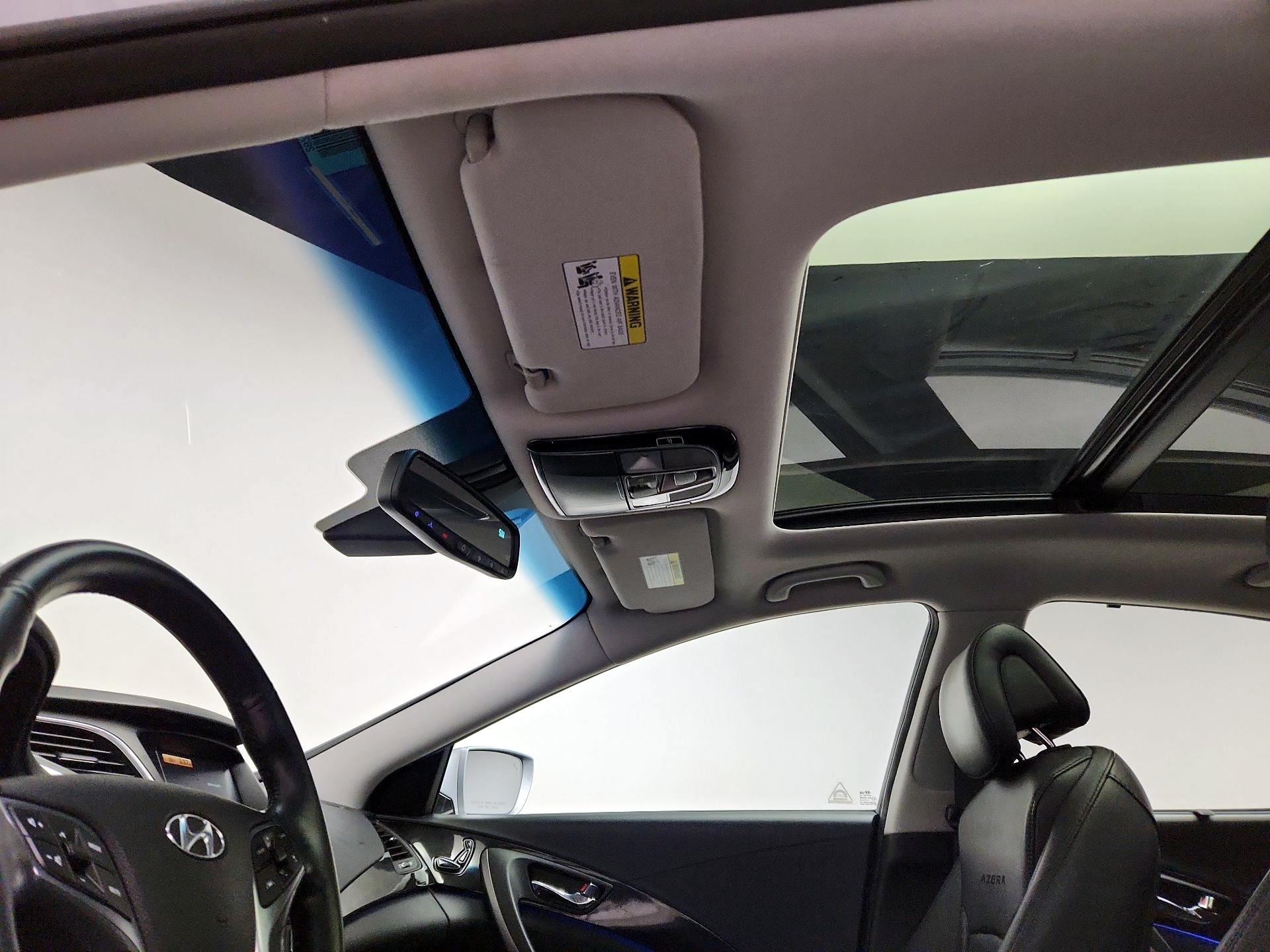 Thumbnail: 2016 Hyundai Azera - 20
