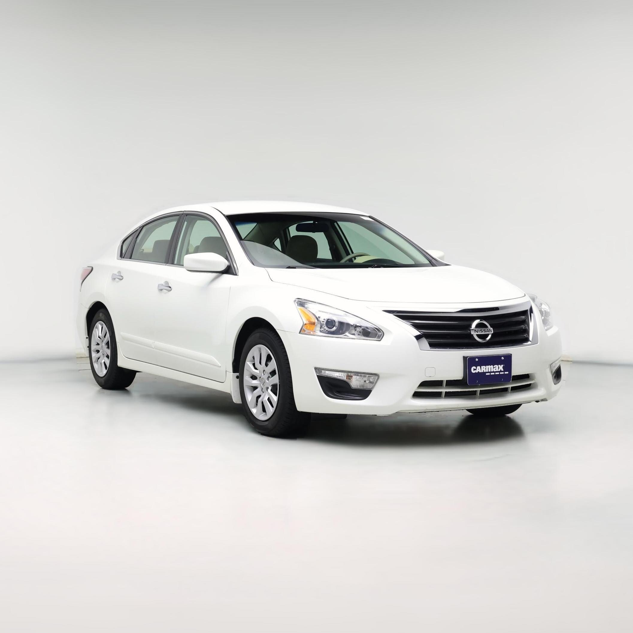 Thumbnail: 2015 Nissan Altima - 1