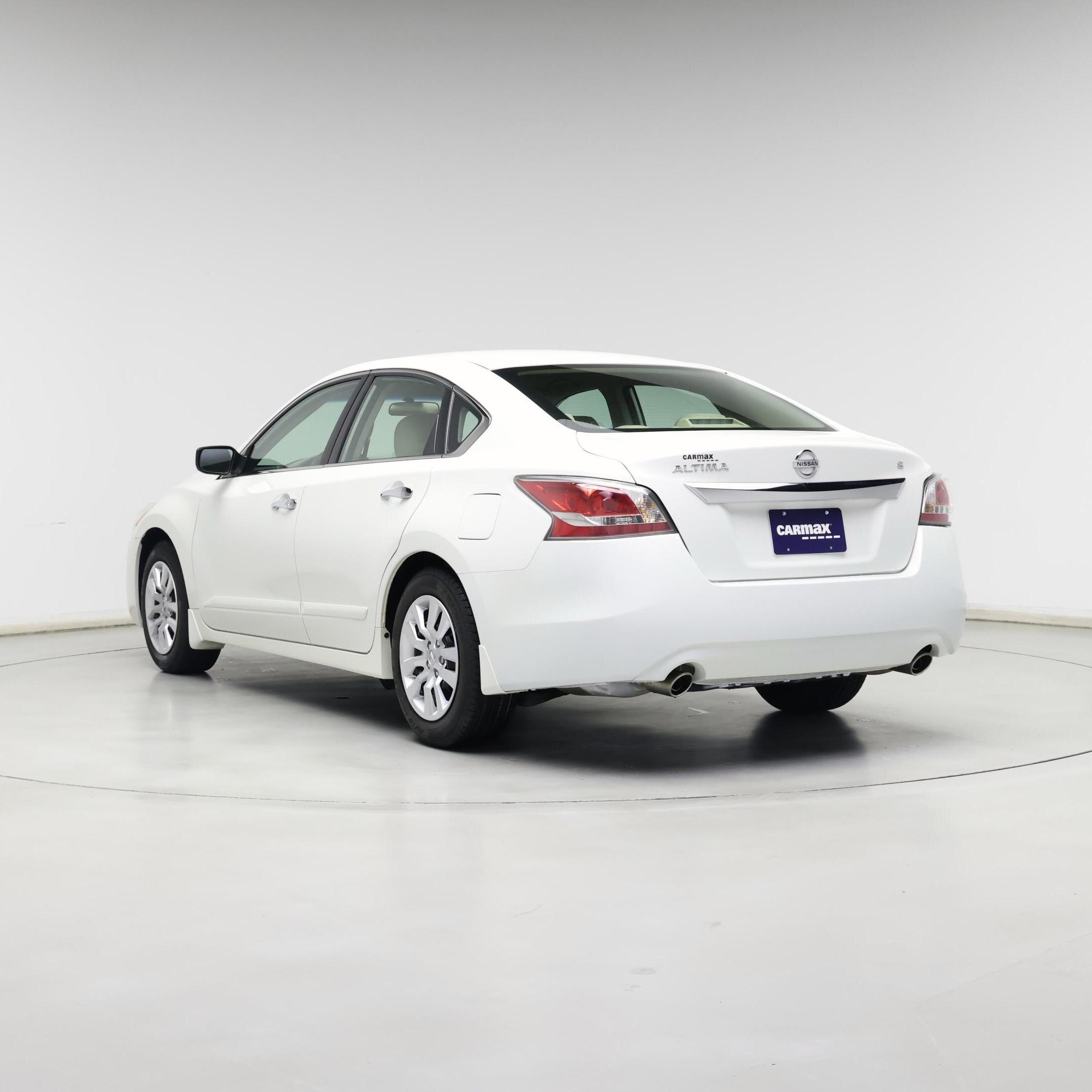Thumbnail: 2015 Nissan Altima - 2