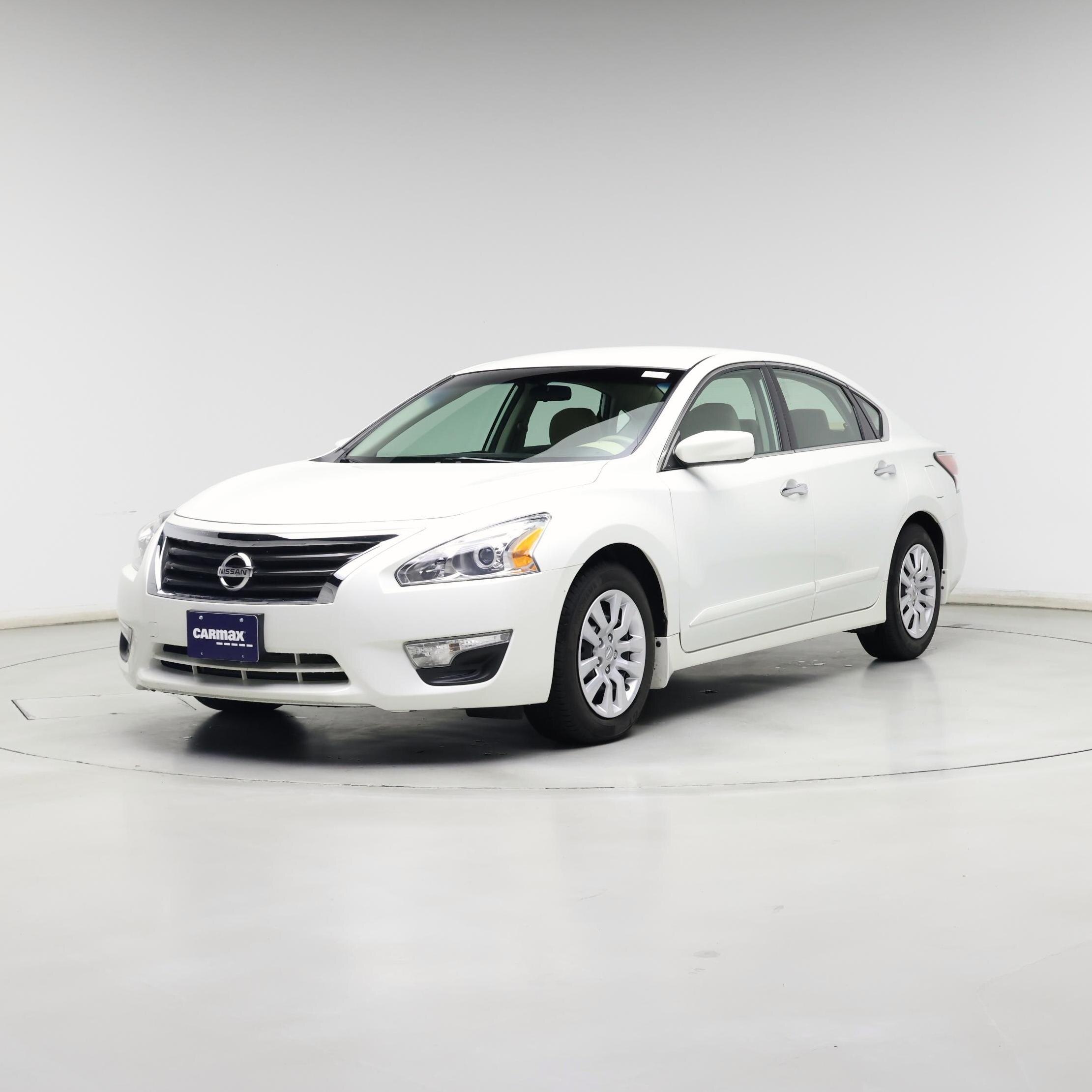 Thumbnail: 2015 Nissan Altima - 4