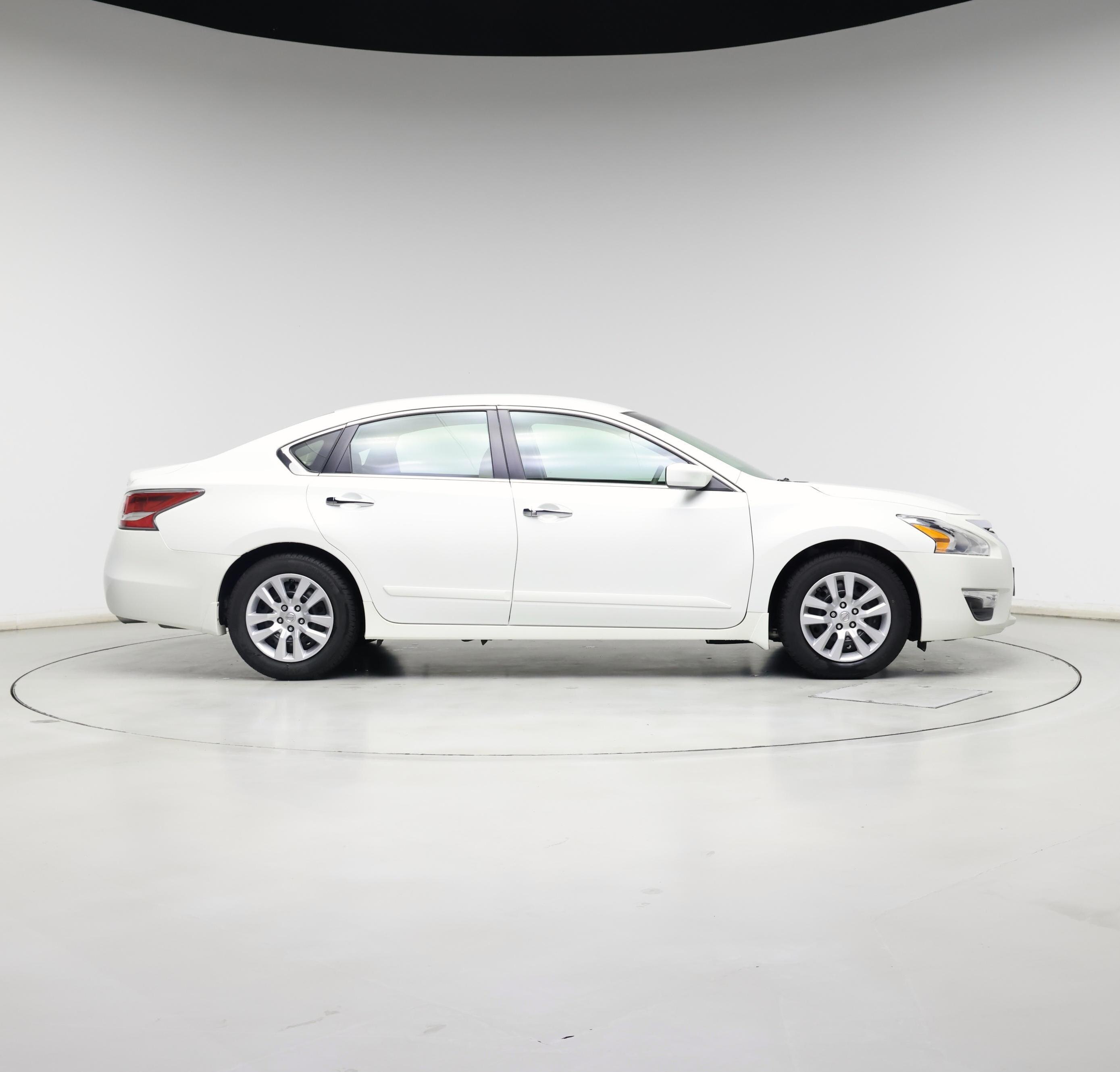 Thumbnail: 2015 Nissan Altima - 7
