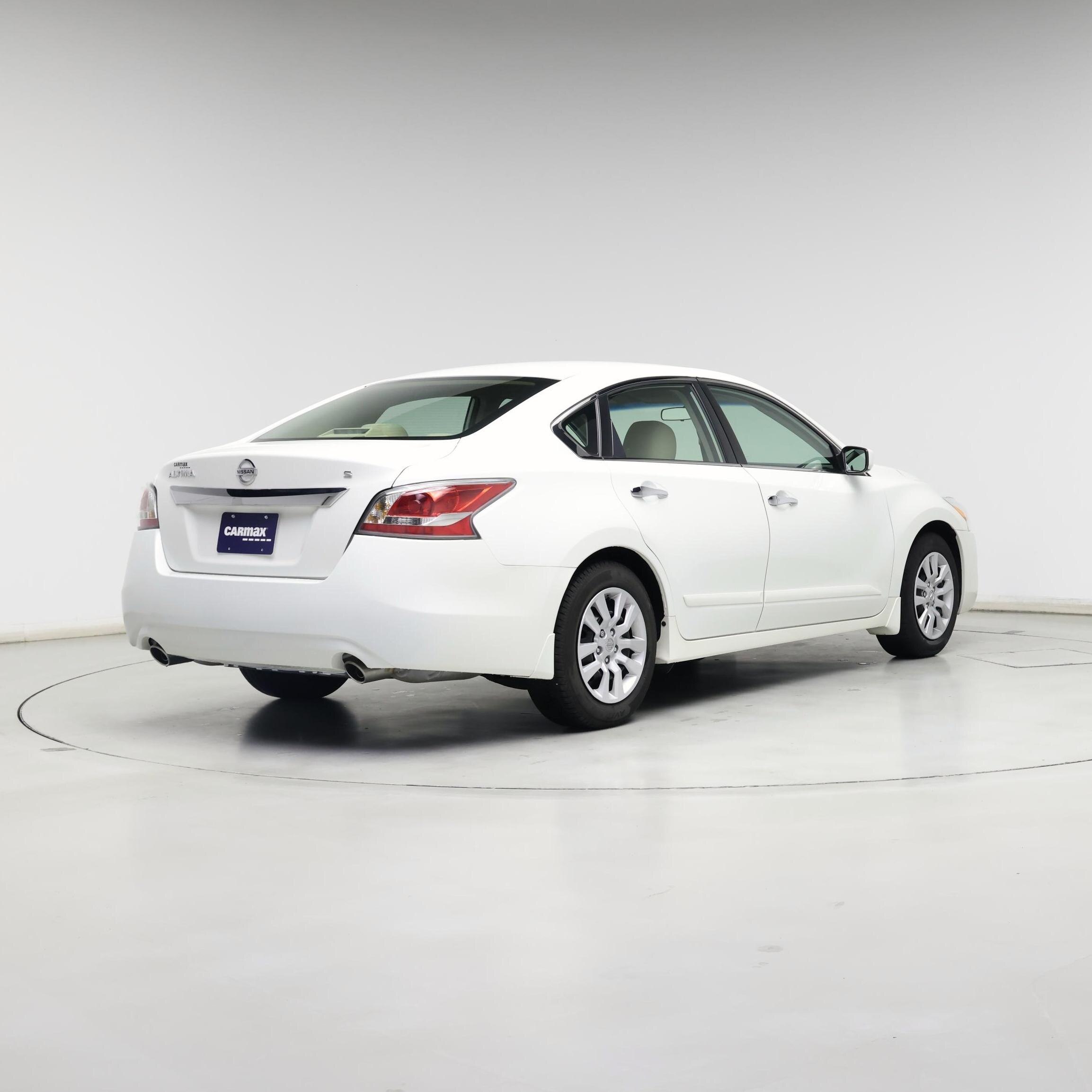 Thumbnail: 2015 Nissan Altima - 8