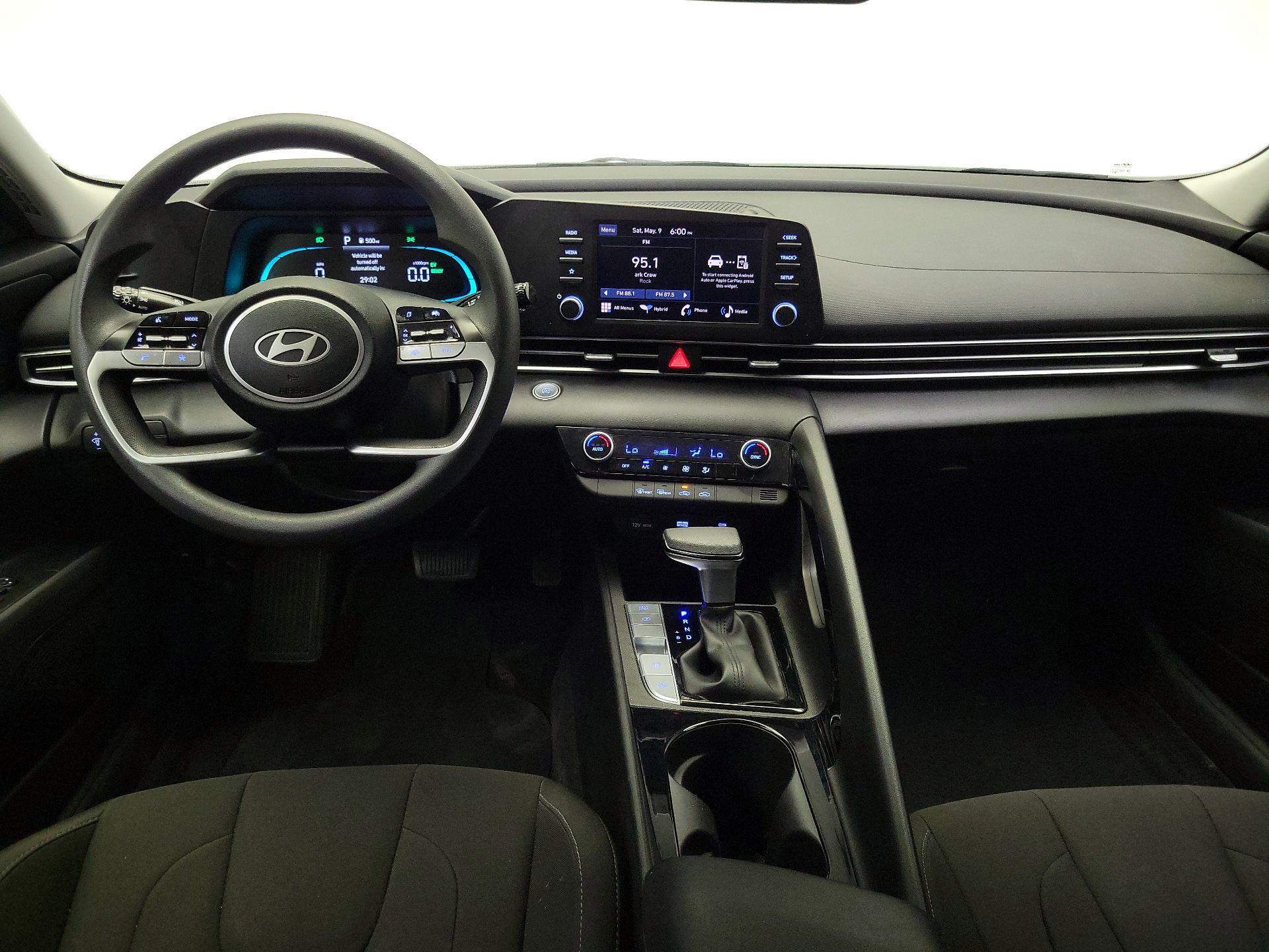 Thumbnail: 2025 Hyundai Elantra - 9