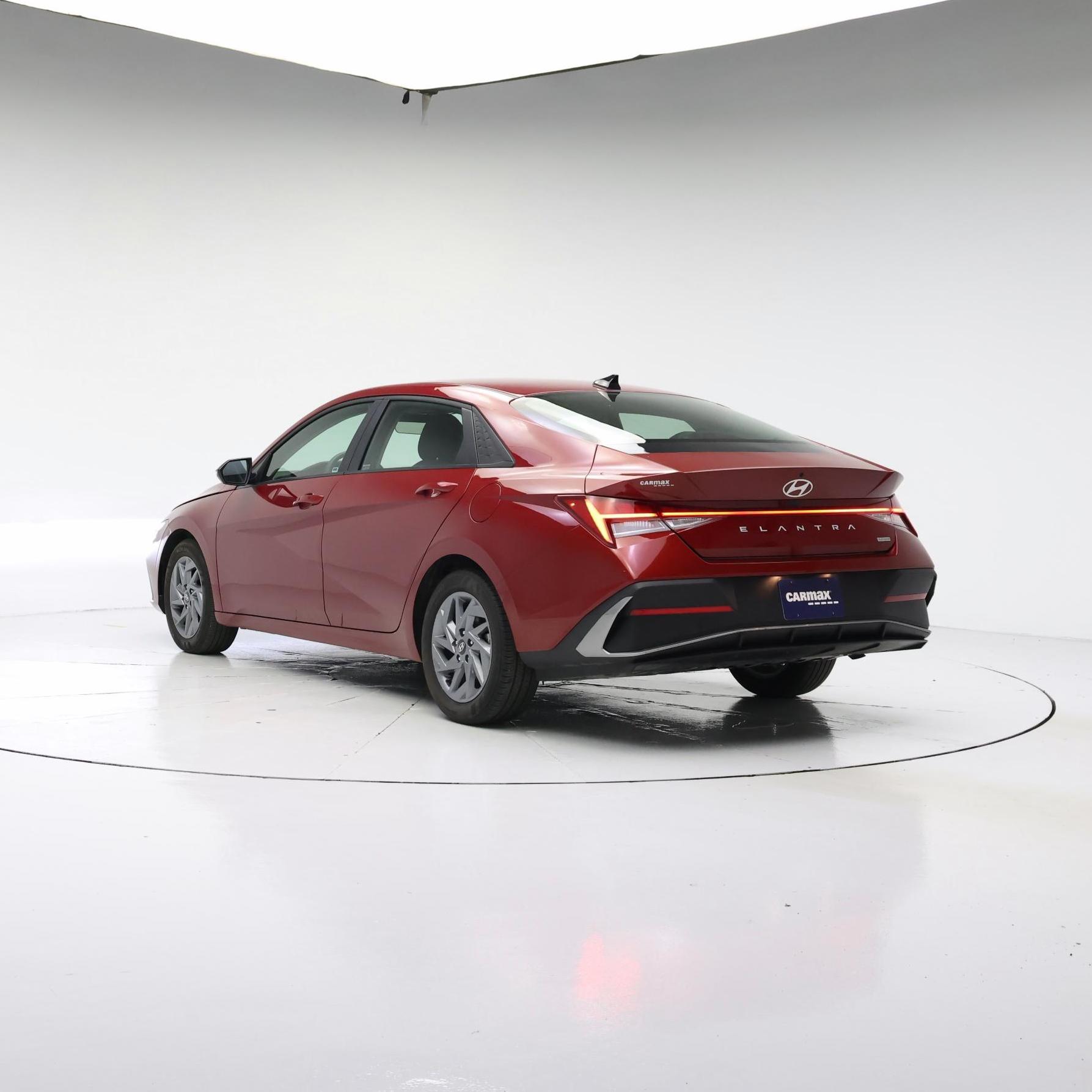 Thumbnail: 2025 Hyundai Elantra - 2