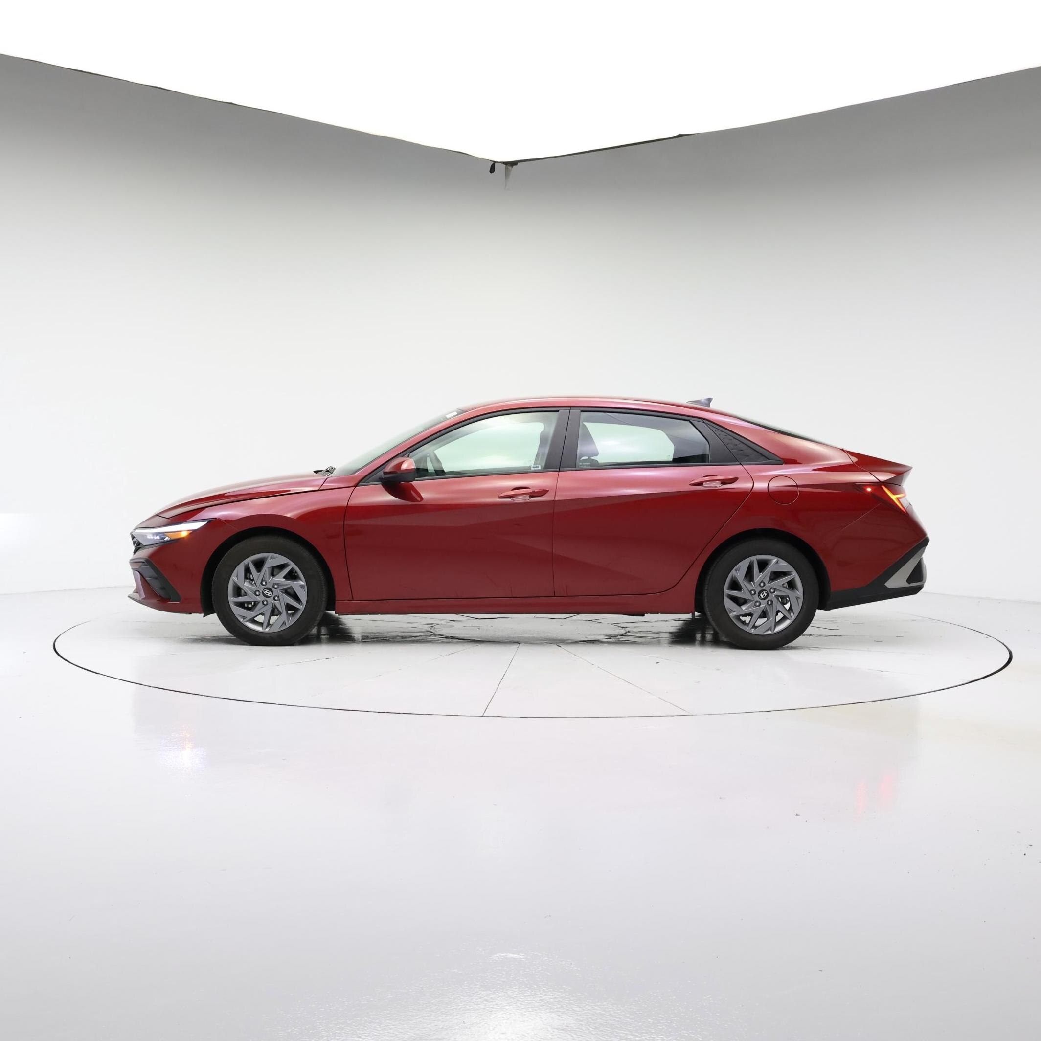 Thumbnail: 2025 Hyundai Elantra - 3