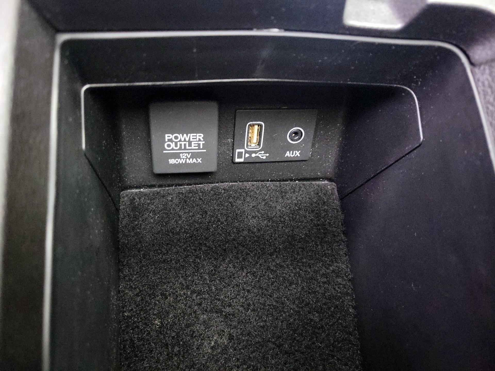 Thumbnail: 2022 Acura ILX - 18