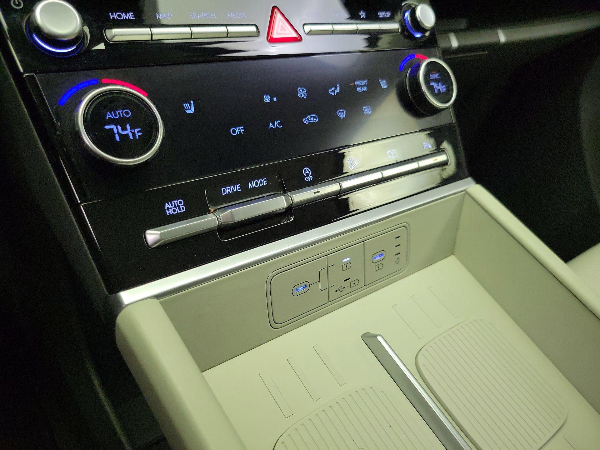 Thumbnail: 2024 Hyundai Santa Fe - 16