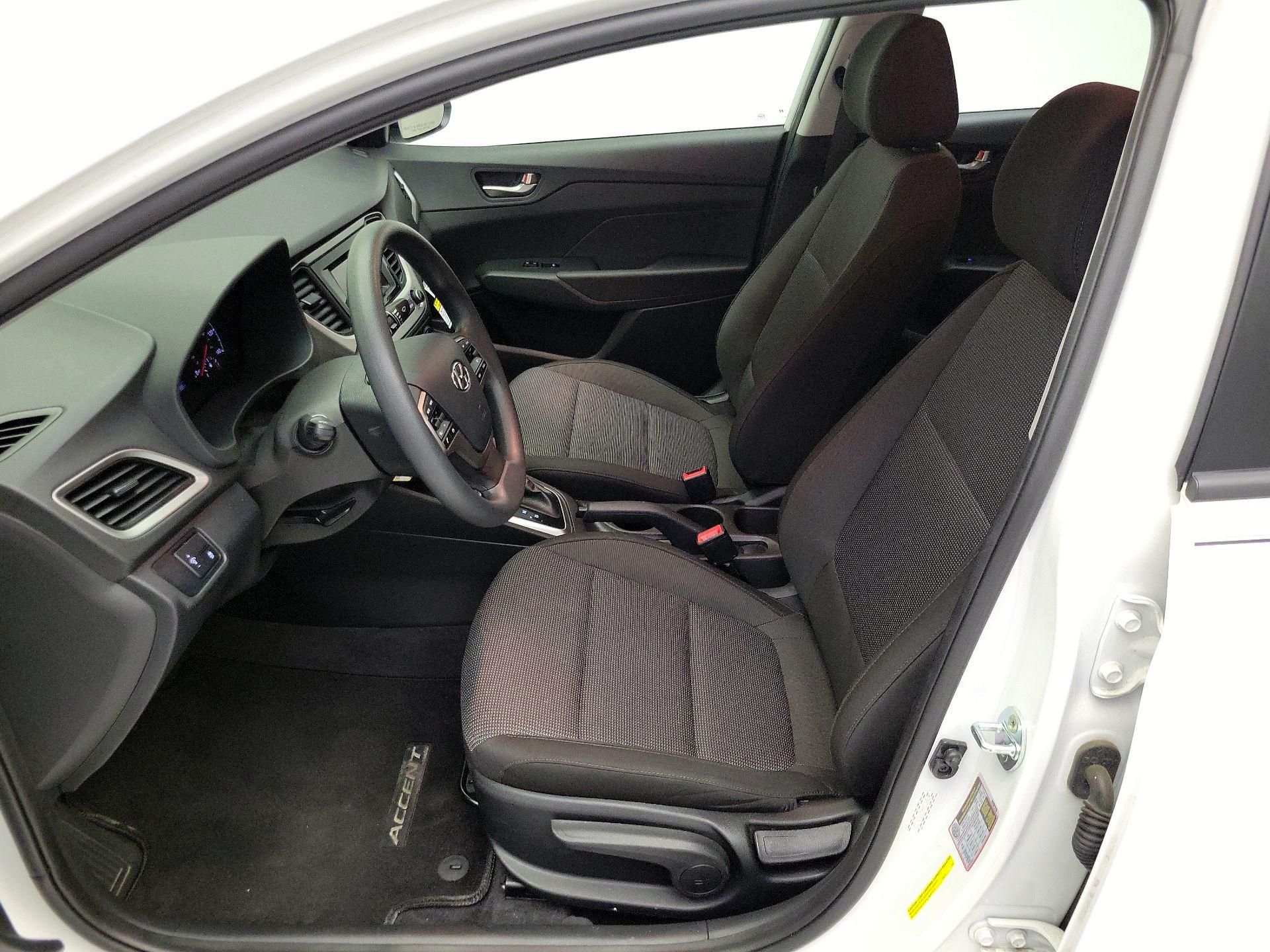 Thumbnail: 2022 Hyundai Accent - 11