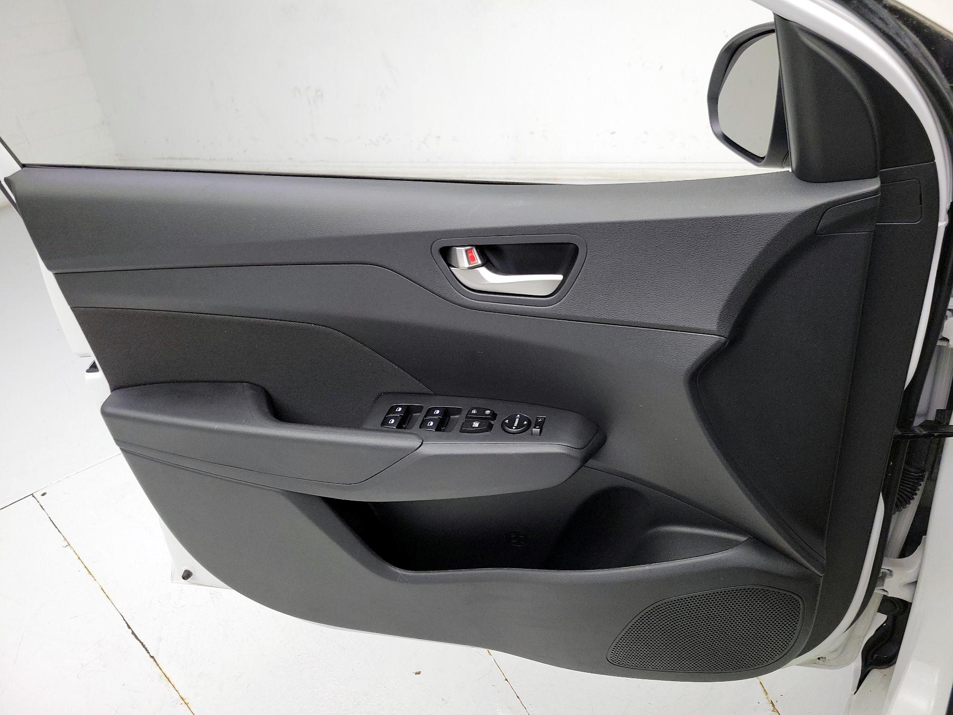 Thumbnail: 2022 Hyundai Accent - 12