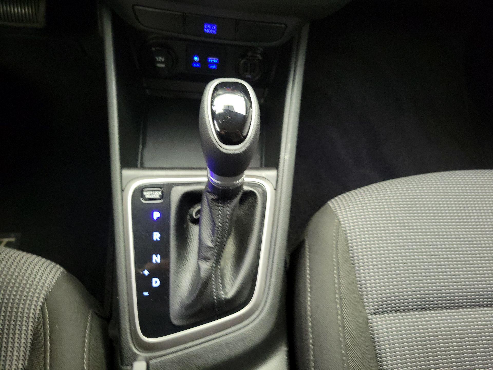 Thumbnail: 2022 Hyundai Accent - 17