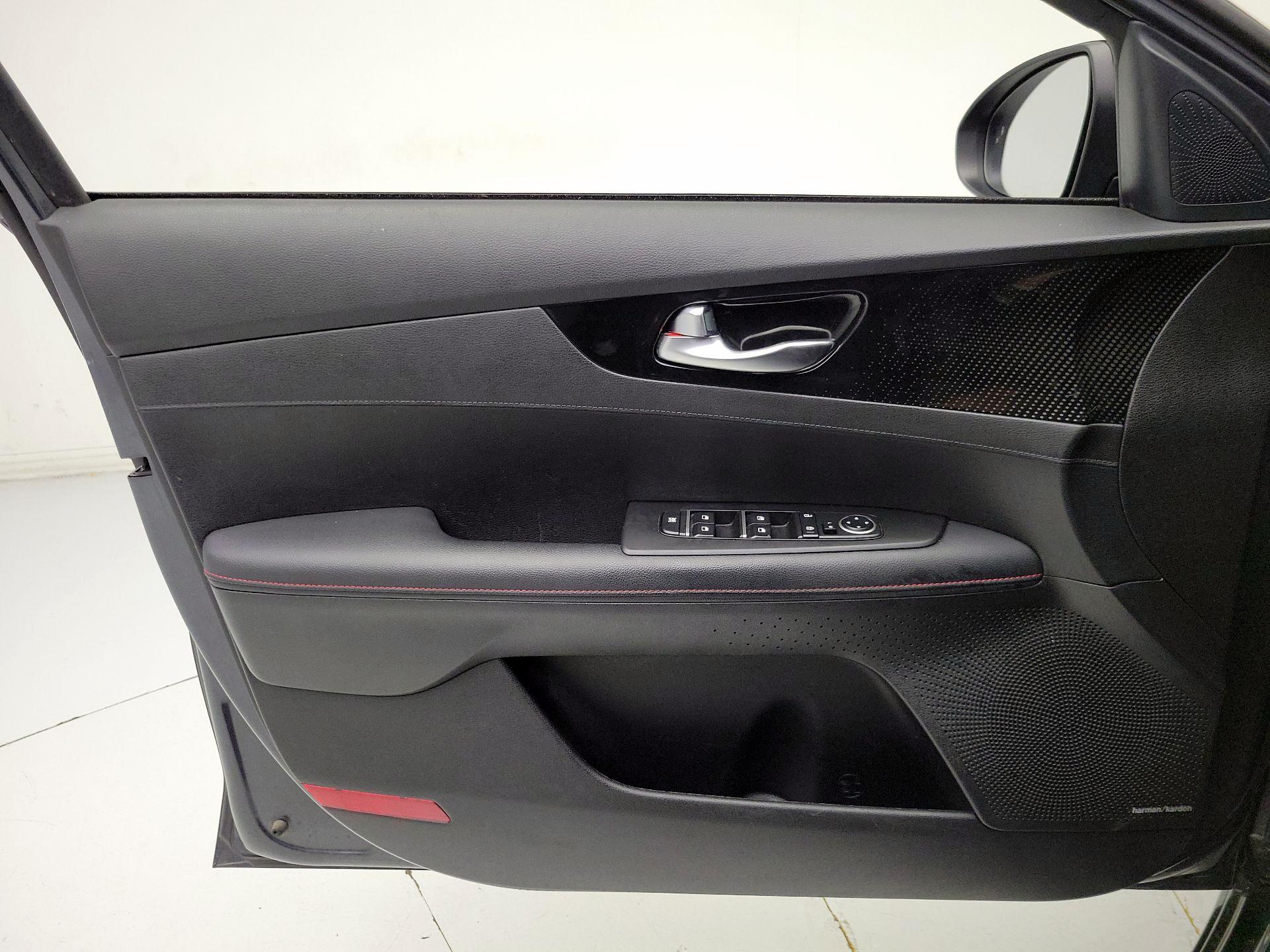 Thumbnail: 2023 Kia Forte - 12