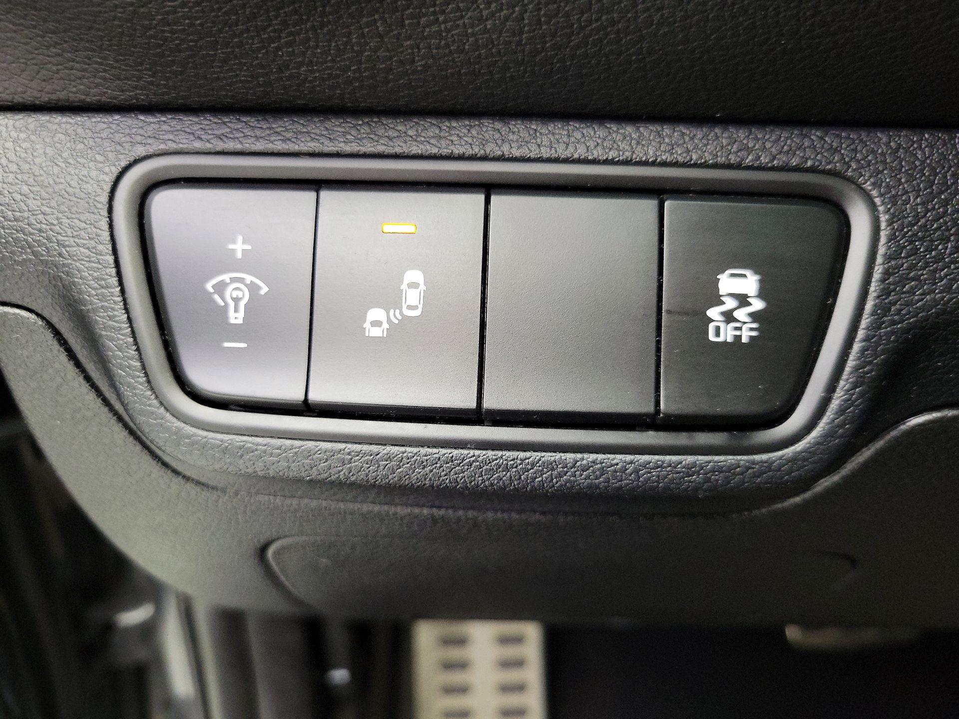 Thumbnail: 2023 Kia Forte - 13