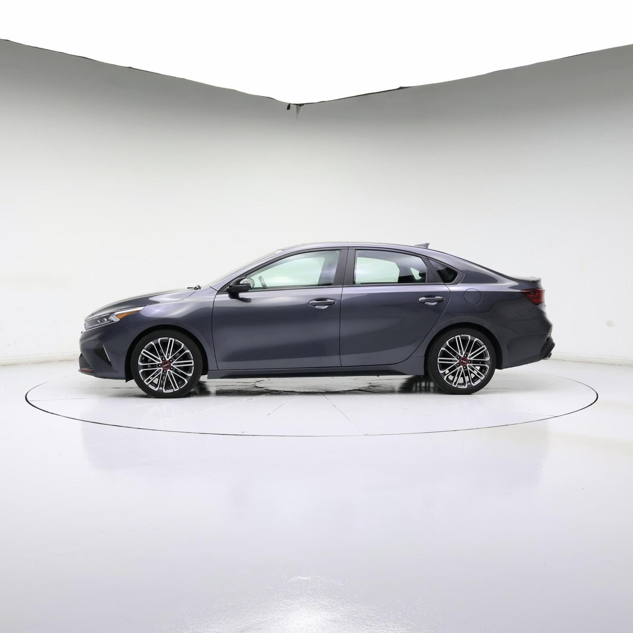 Thumbnail: 2023 Kia Forte - 3