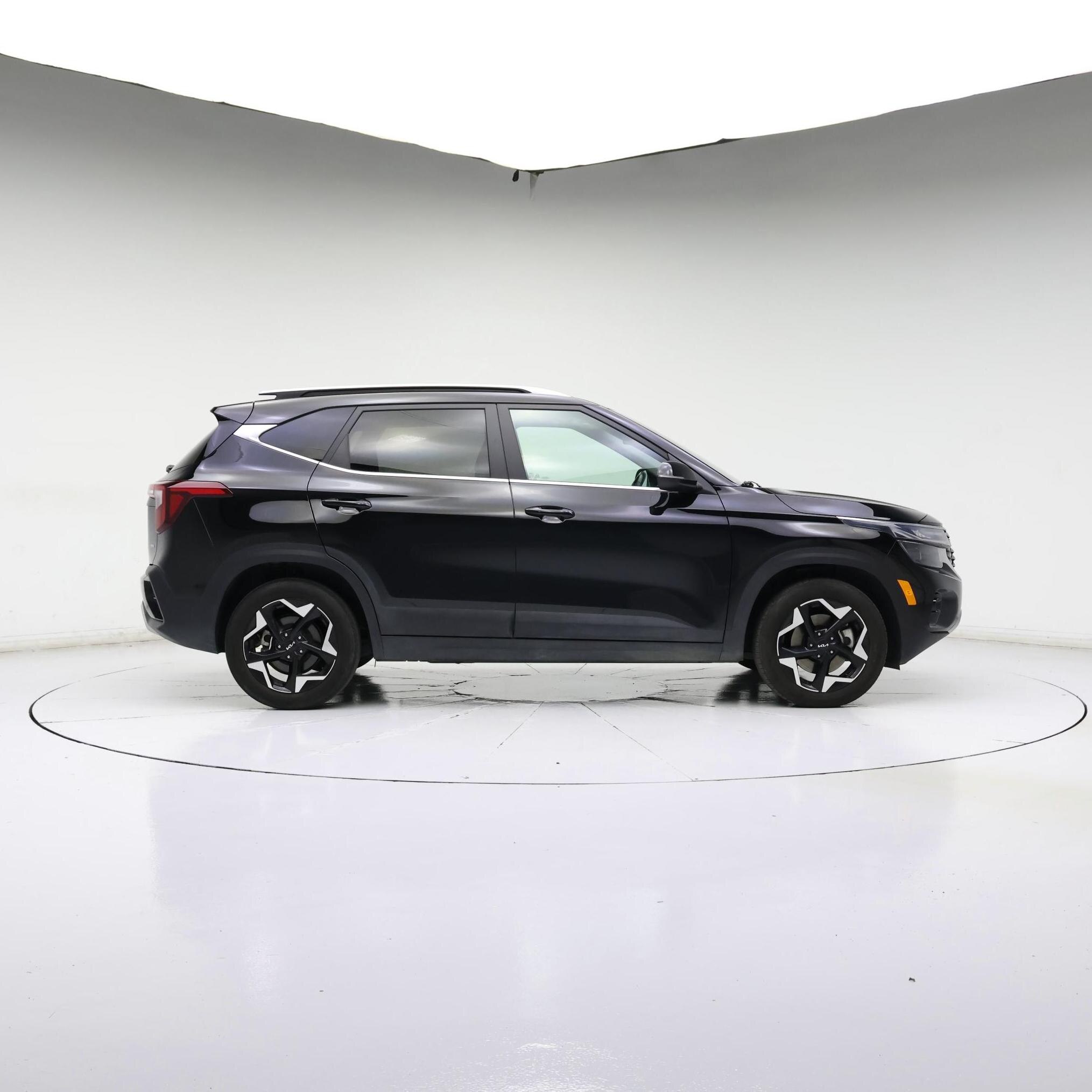 Thumbnail: 2025 Kia Seltos - 3